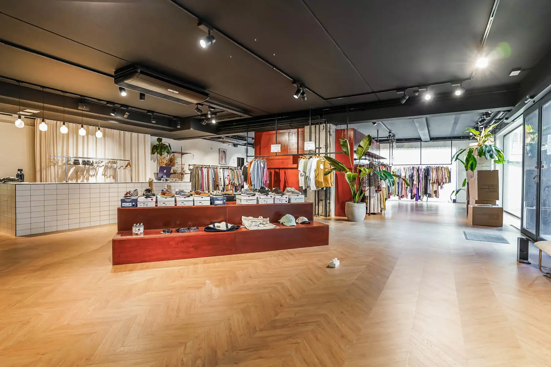 Zeer ruim en veelzijdig commercieel gelijkvloers op topligging in Wolvertem foto 3