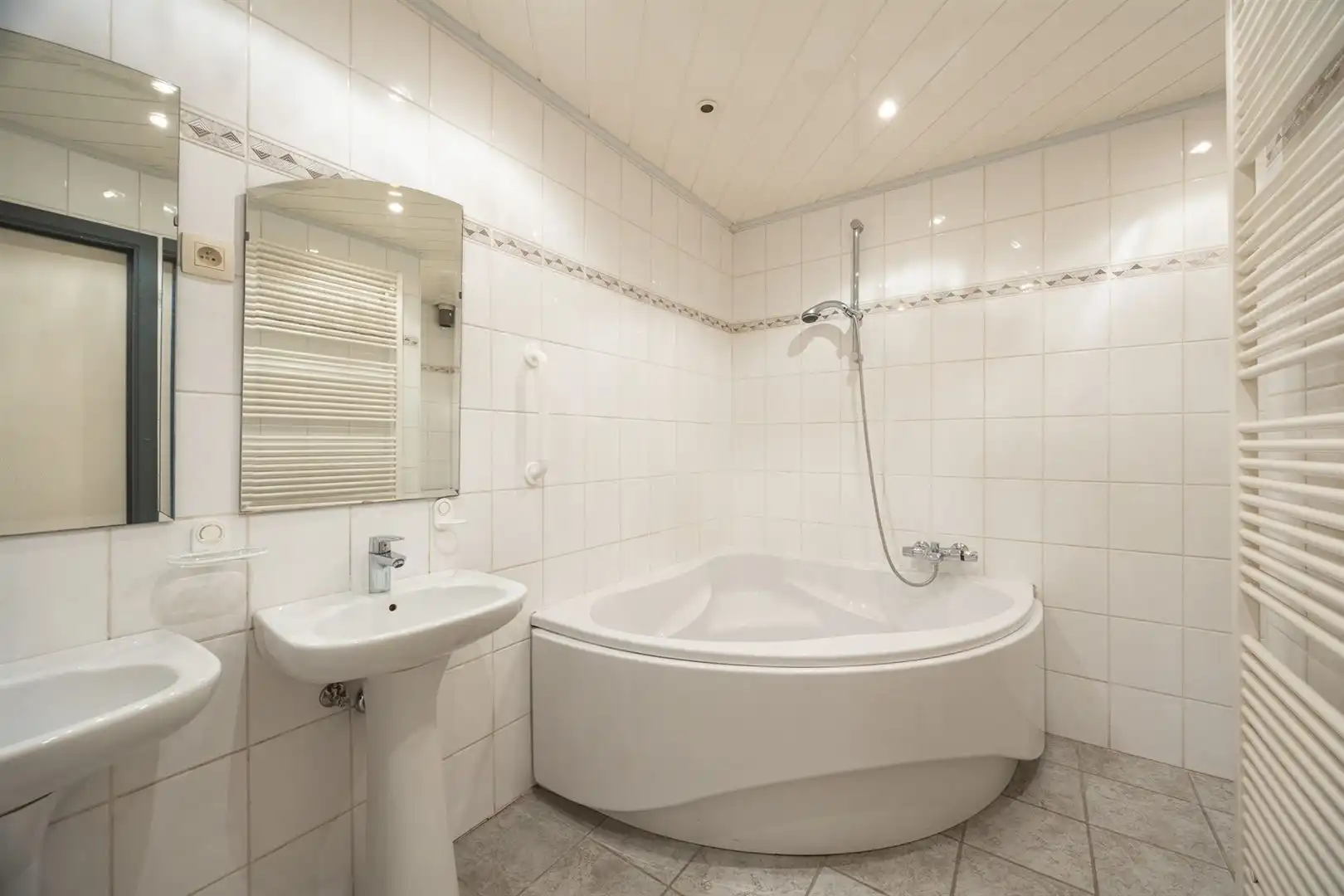 Zonnig appartement ca. 72m2 met 2 SLK en riant terras  foto 11