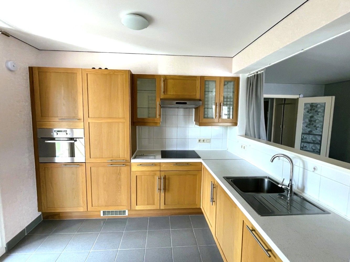 Rustig gelegen 3-kamerappartement MET garagebox foto 5