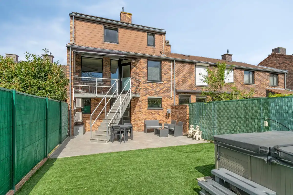 Instapklare woning in rustige wijk te koop in Kortrijk! foto 11