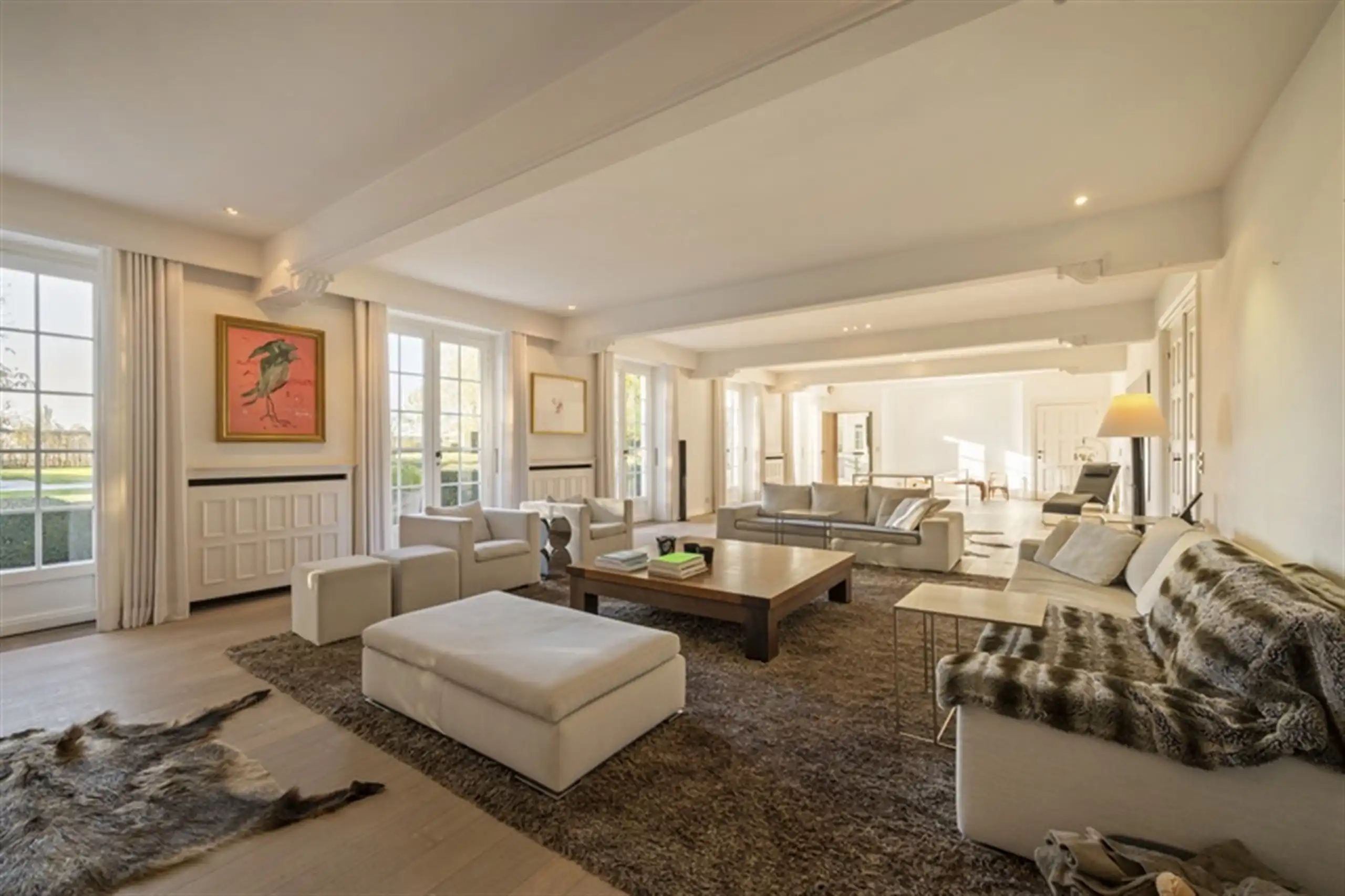 Waardevolle witte vastgoedparel  op 8.679 m² ! foto 12