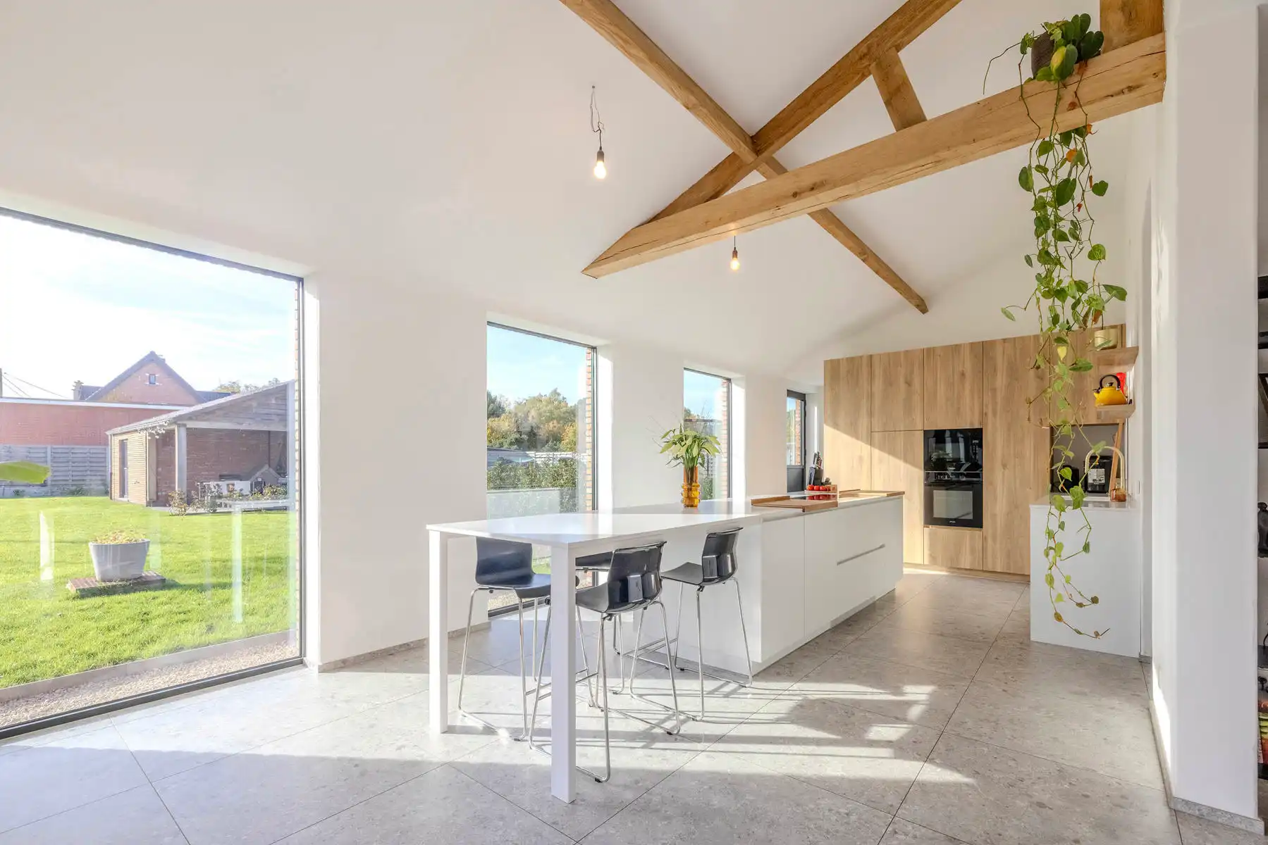 Gerenoveerde hoeve met 3slpk, 2bdk en tal van mogelijkheden foto 3