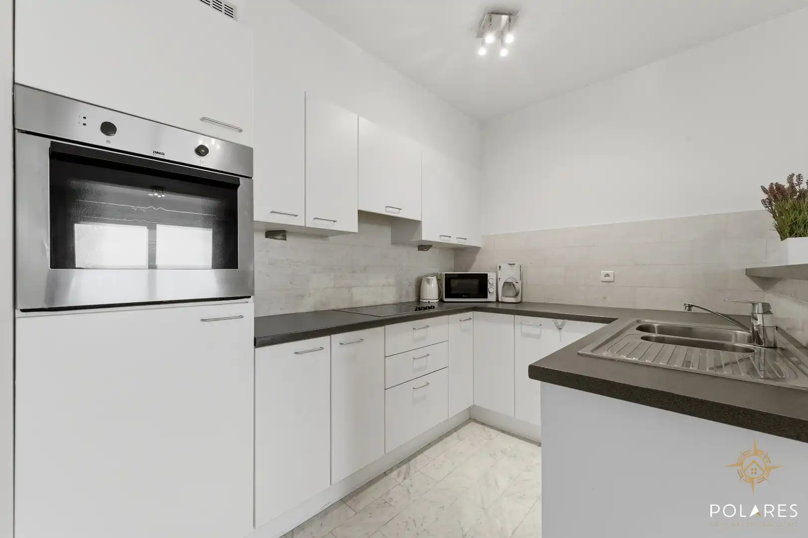 Goed gelegen appartement met zuidgericht terras foto 3