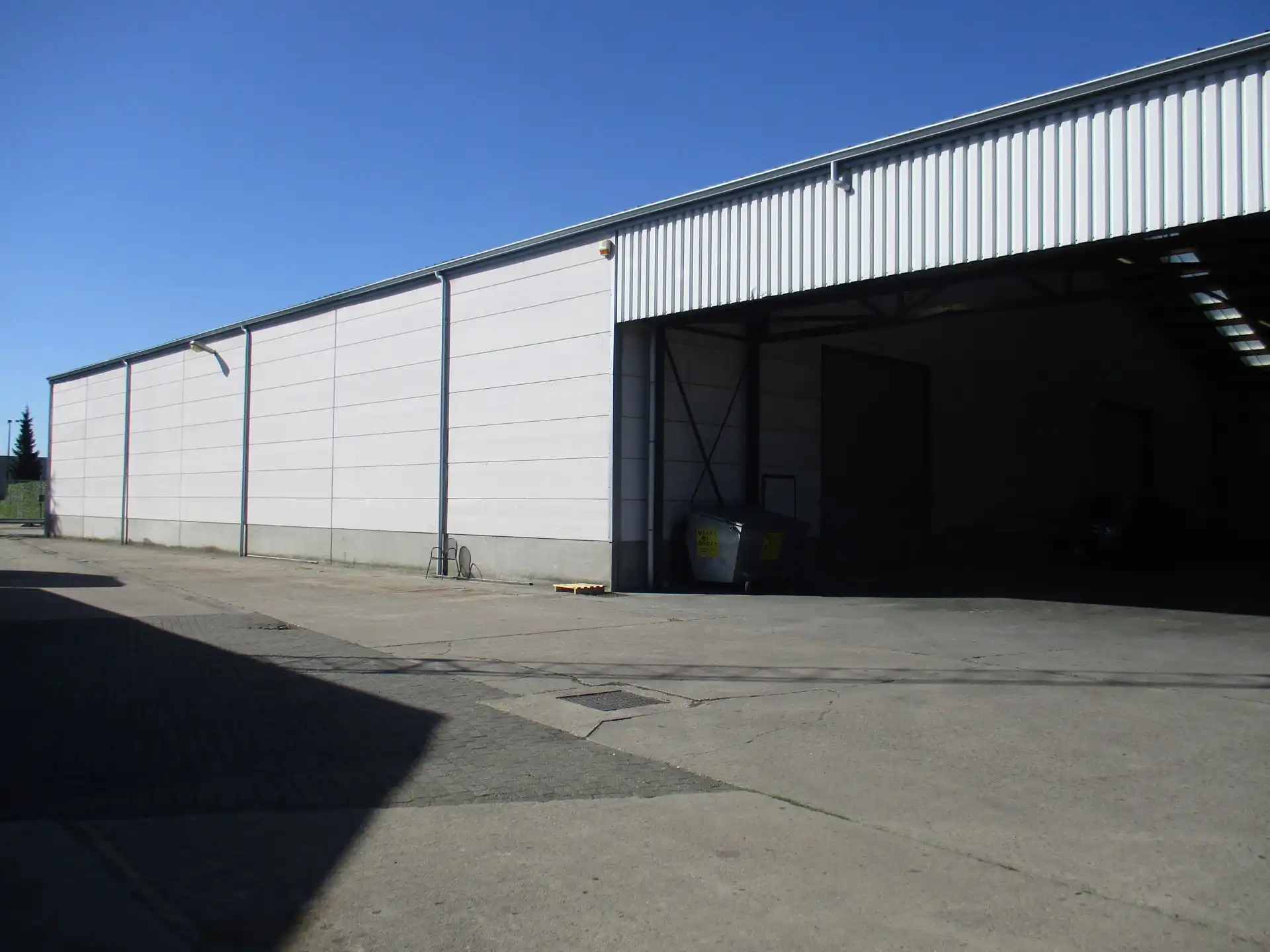Magazijn 1.150m² nabij Kontich/Waarloos foto 2