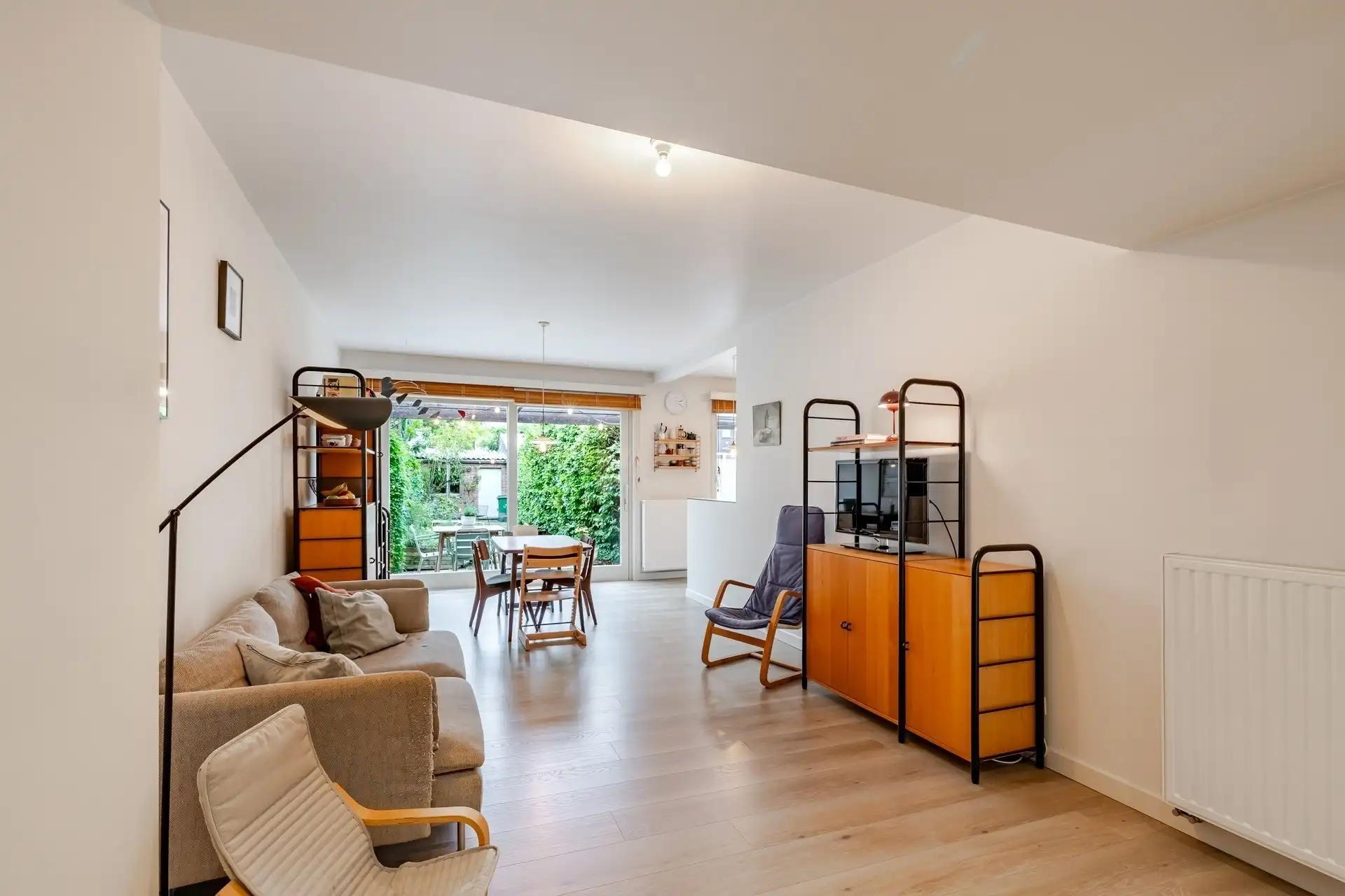 Fijne instapklare rijwoning in centrum Wetteren foto 2