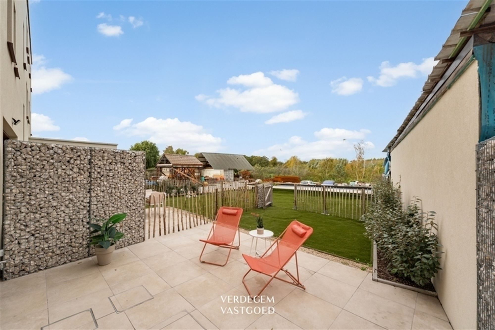 Verrassend leuke woning met 3 slaapkamers, autostaanplaats en gemeenschappelijke zwemvijver foto 16