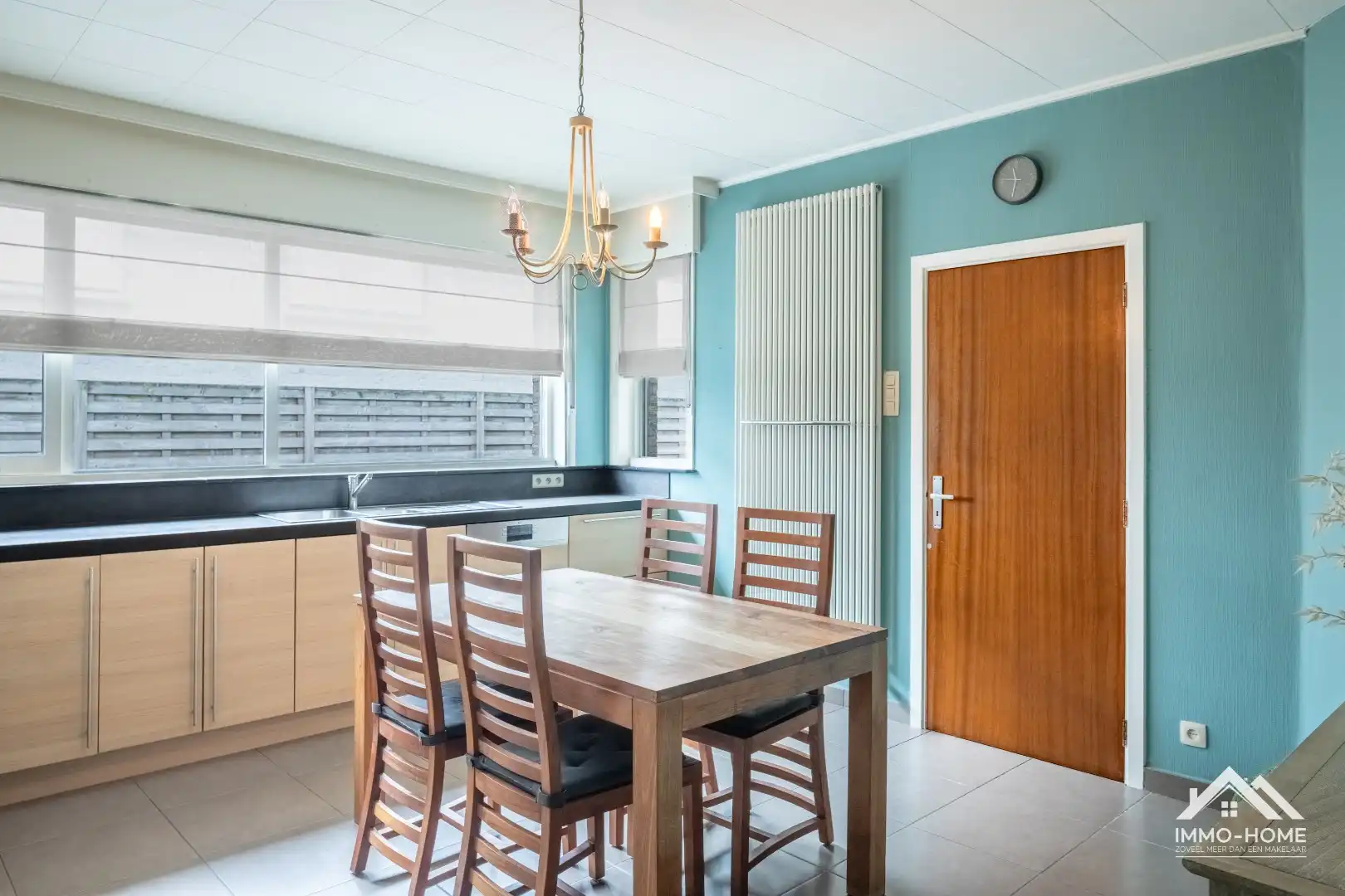 Instapklare vrijstaande bungalow in woonwijk!  foto 9