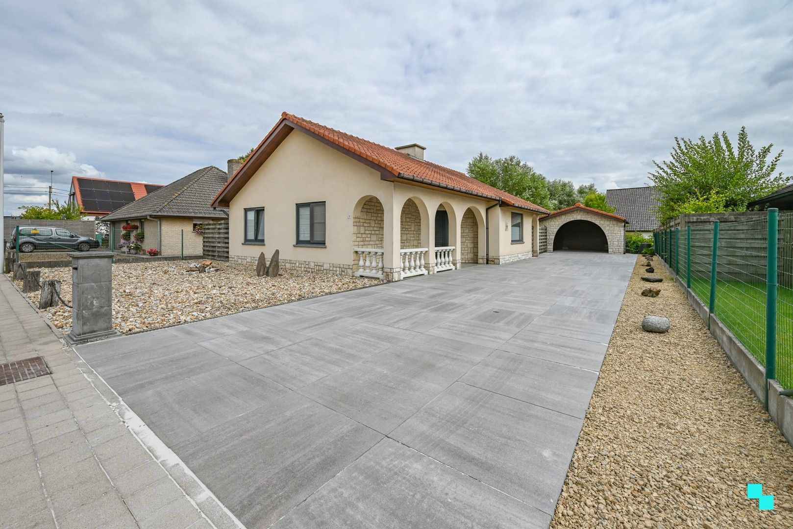 Hoofdfoto van de publicatie: Instapklare bungalow rustig gelegen te Moorslede