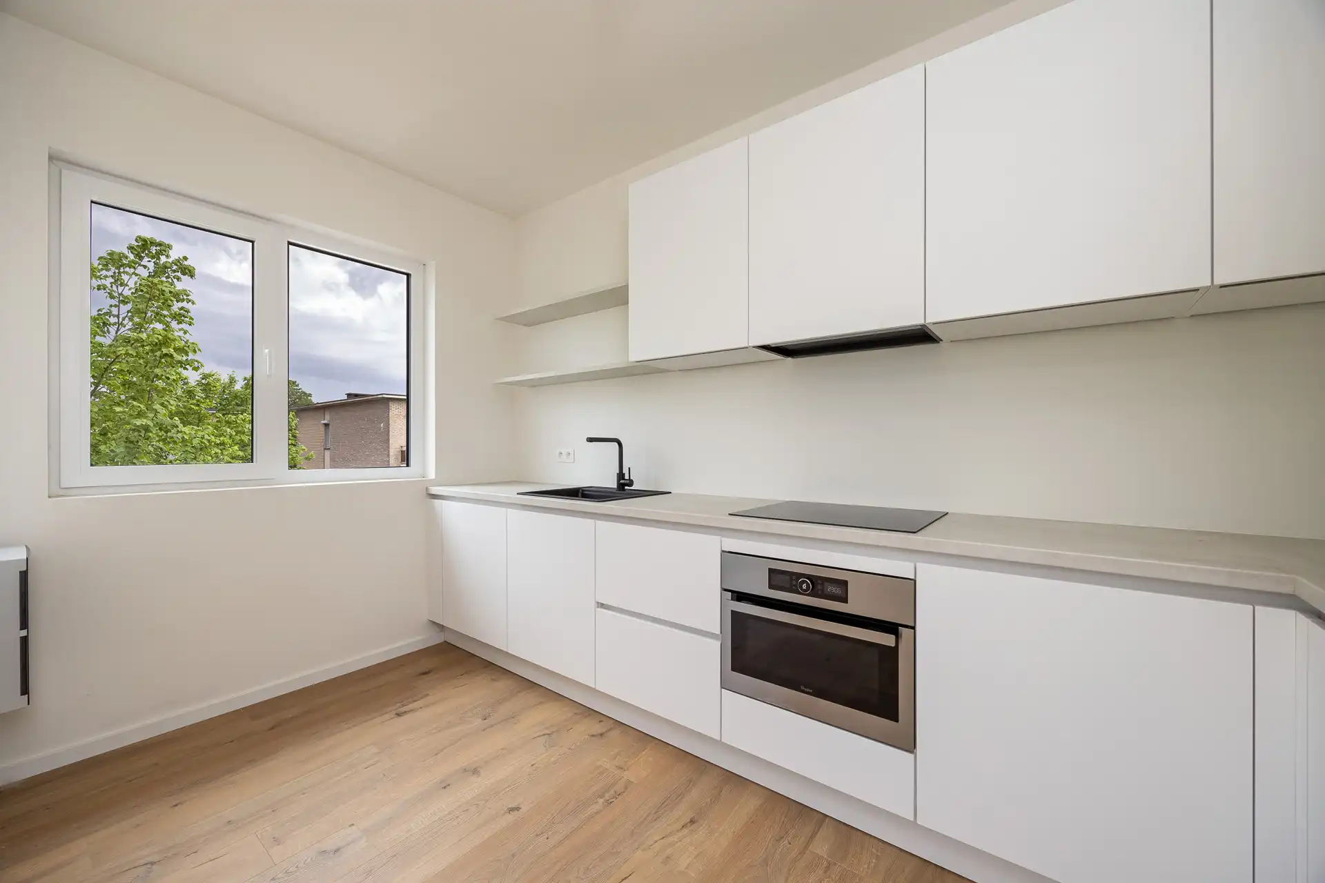 Lichtrijk gerenoveerd 3slpk-kamerappartement in Buizegemwijk foto 6