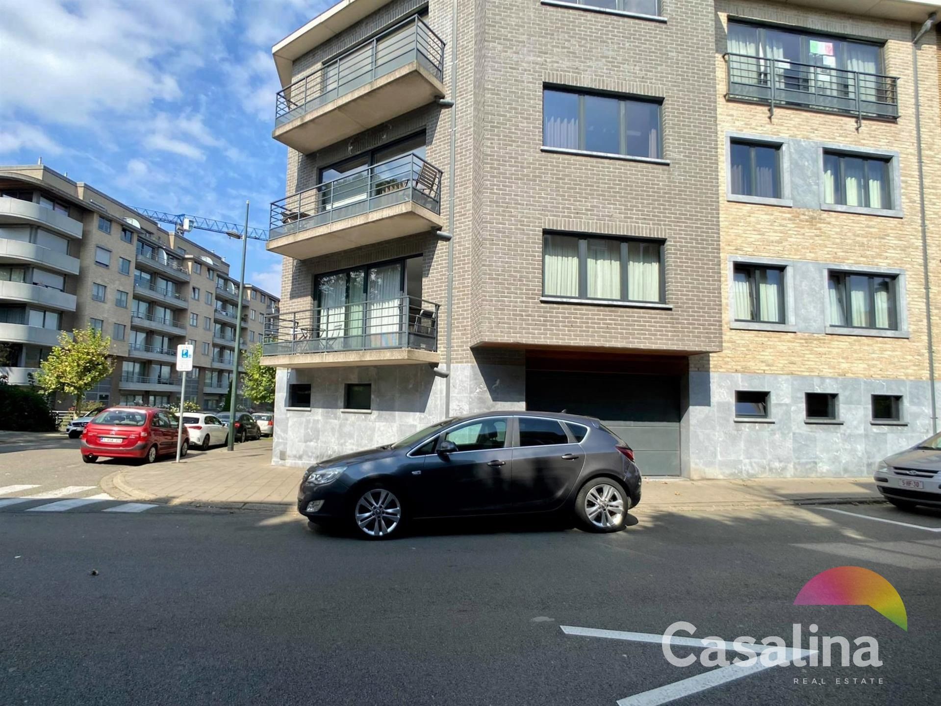 Moderne duplex 95m² met terras, parking en kelder foto 30