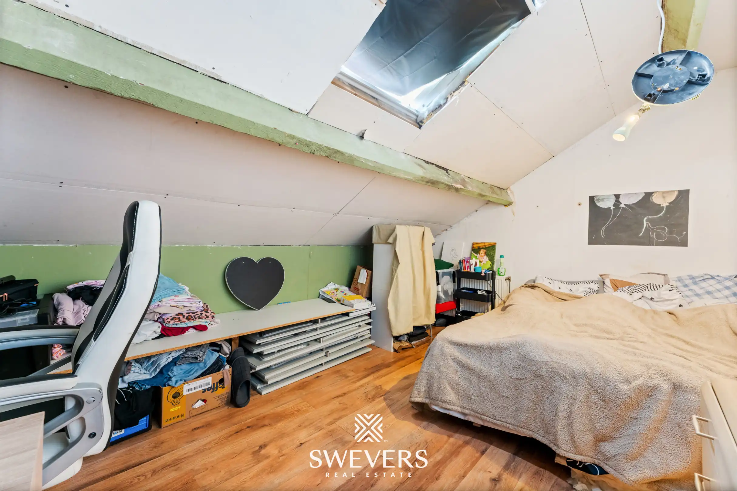 Centraal gelegen woning met 4 slaapkamers en stadskoer in Hasselt foto 23