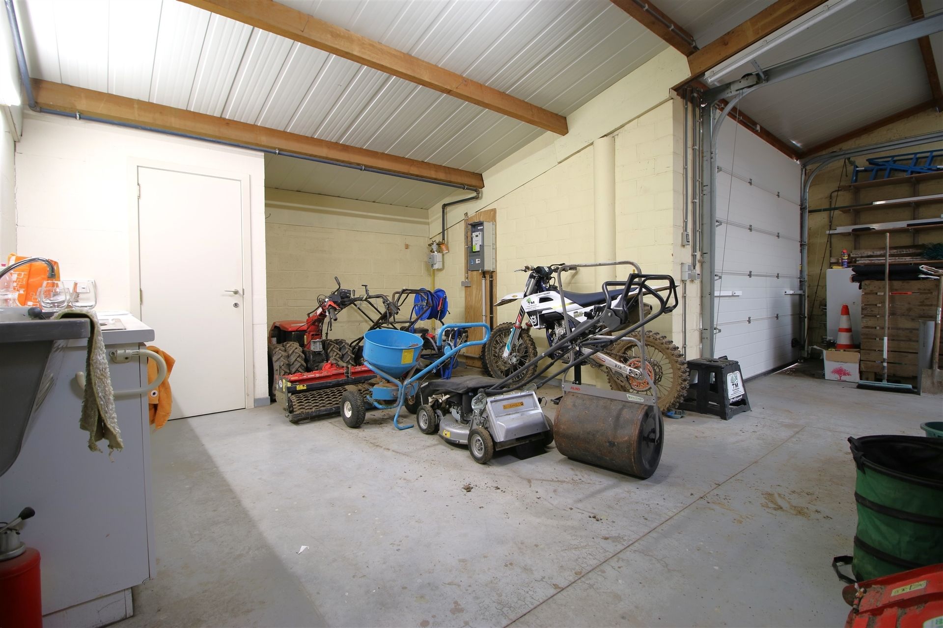 Opslag- / handelsruimte foto 11