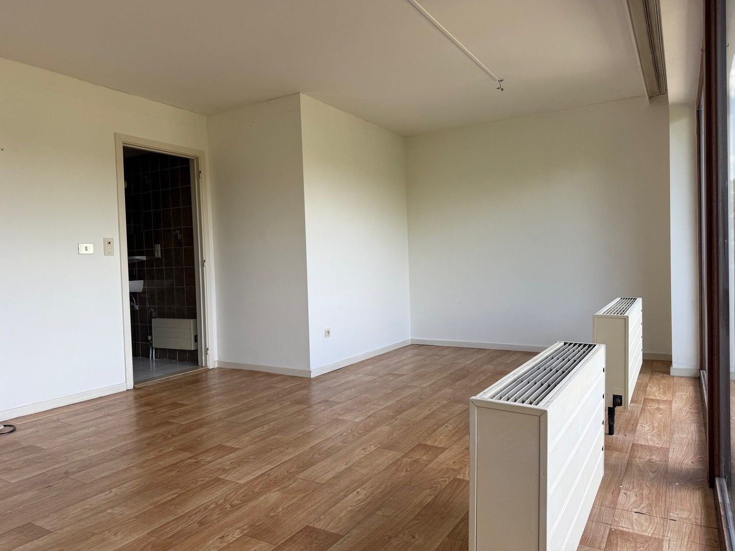 Lichtrijke serviceflat in centrum Kapellen - ideaal als investering = zorgeloos verhuren! foto 5