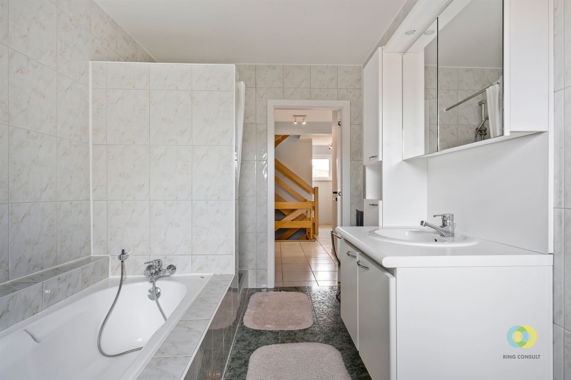 Goed onderhoud HOB met autostaanplaats foto 9