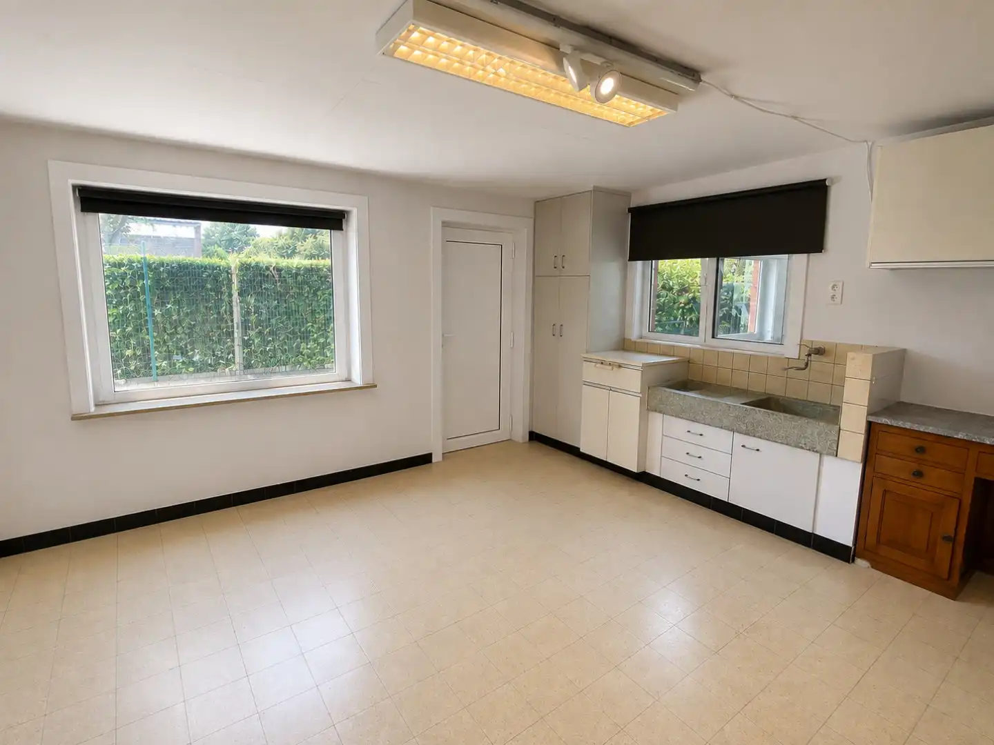 Gerenoveerde halfopen bebouwing met twee slaapkamers te huur in Machelen (Zulte) foto 16