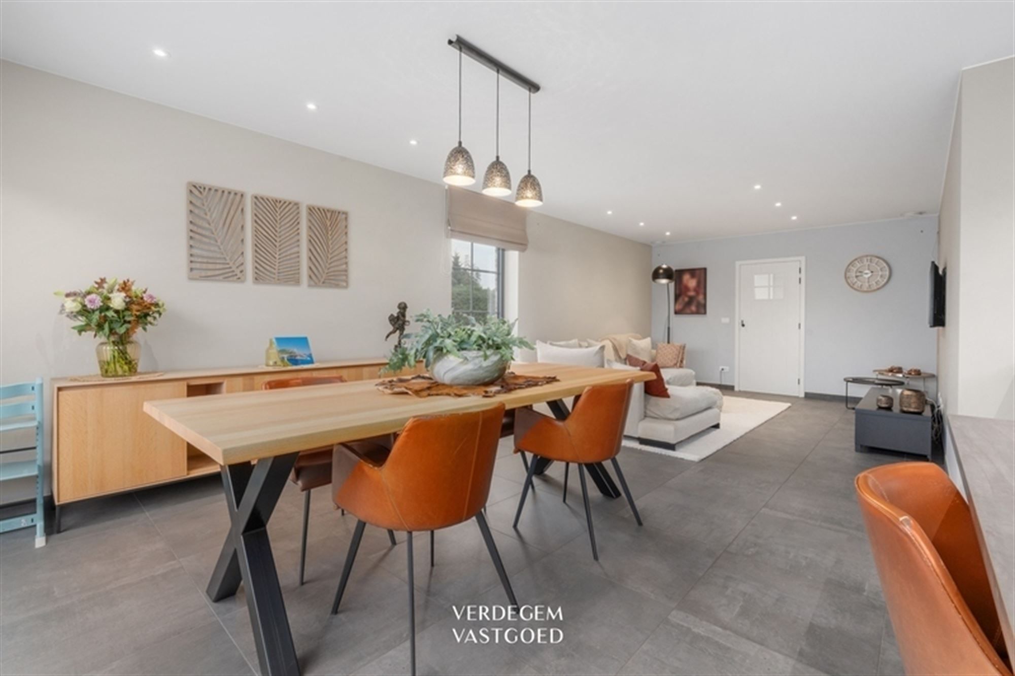 Charmante gezinswoning met 3+1 slaapkamers en praktijkruimte in de tuin foto 4