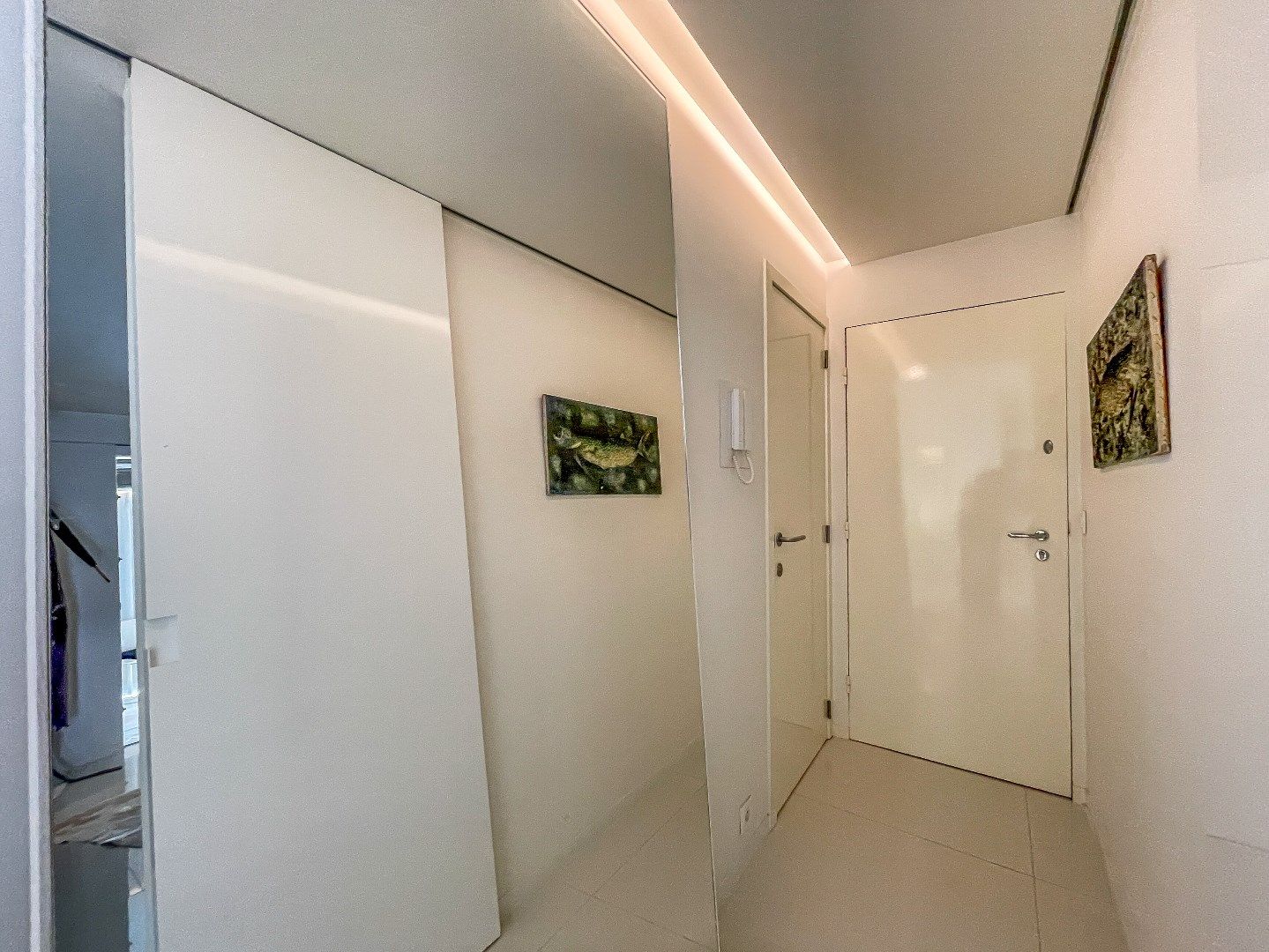 Aangename penthouse (gemeubeld) met ruim zonneterras gelegen op de Kustlaan vlakbij het Lichttorenplein.  foto 11