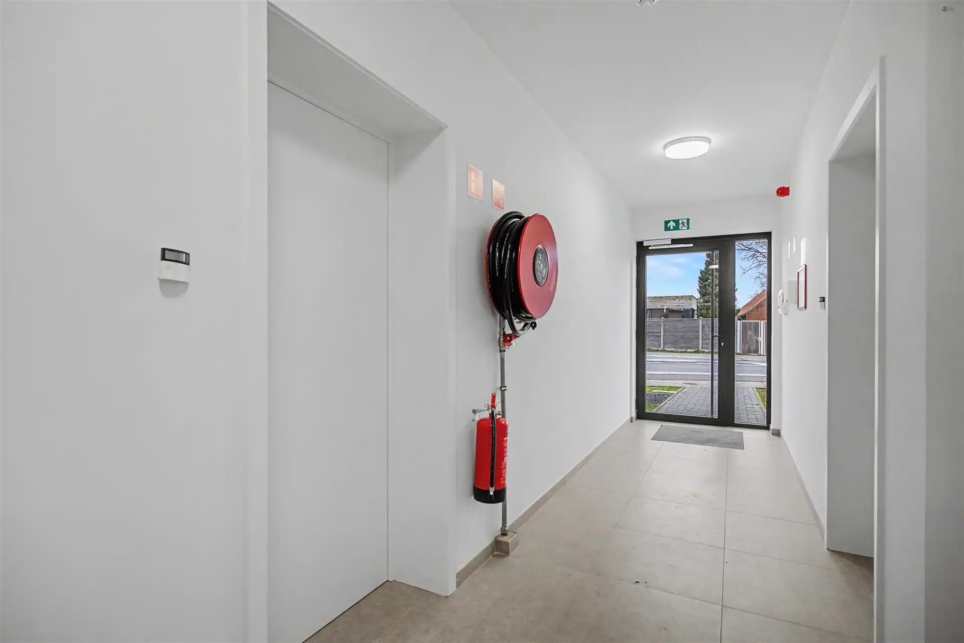 Gelijkvloers 2 slaapkamer appartement foto 13