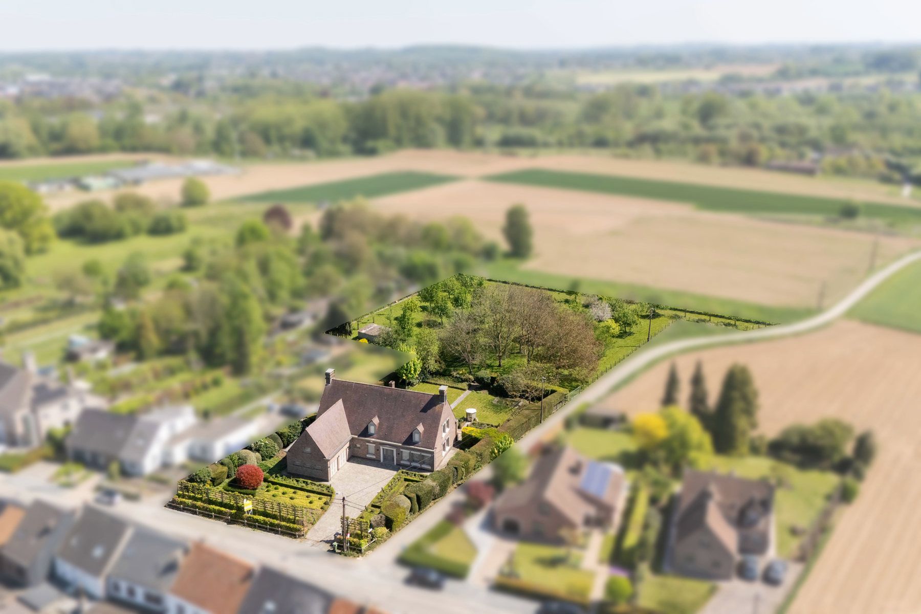 Hoofdfoto van de publicatie: Karaktervolle villa met prachtig uitzicht op een toplocatie