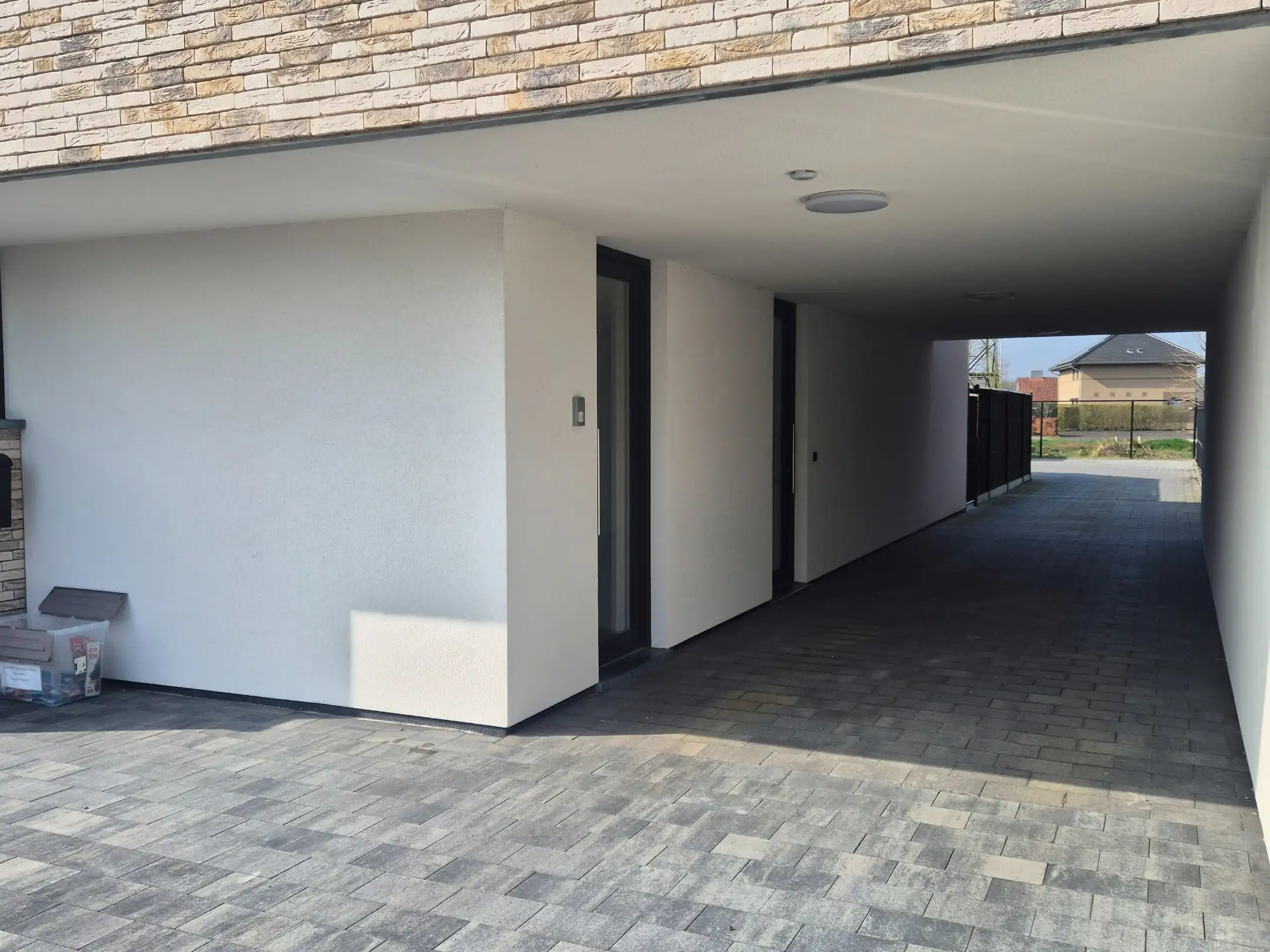 Nieuwbouw duplex met 3 slaapkamers, terras en parking foto 2