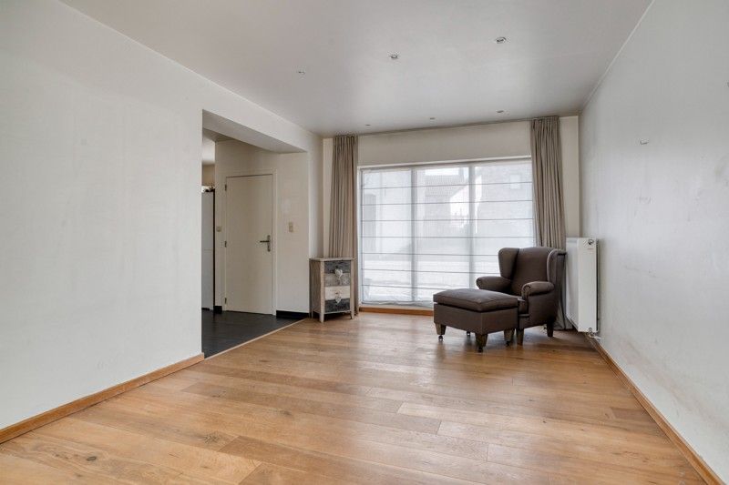 🏡  Instapklare gezinswoning TE KOOP met garage en zonnige binnenkoer in KLUISBERGEN! foto 5