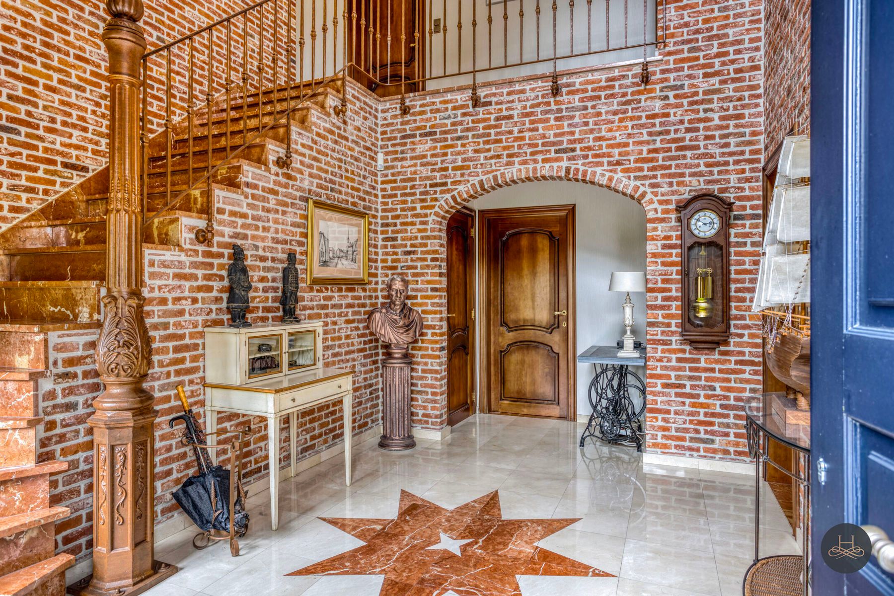 Stijlvolle woning met zorgvuldig aangelegde tuin foto 5
