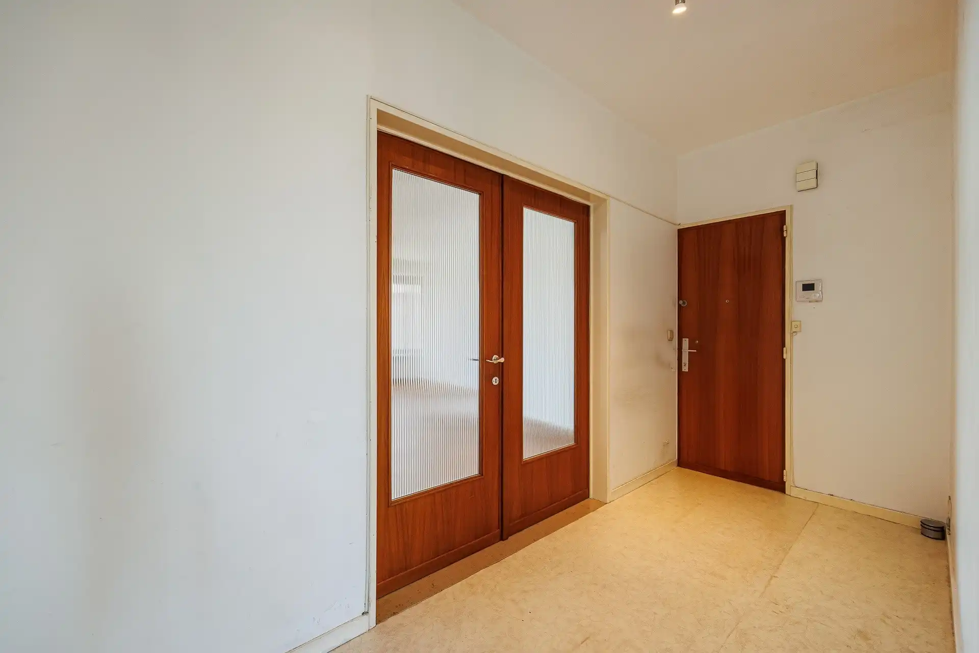 Lichtrijk appartement met garage nabij park Ertbrugge foto 13