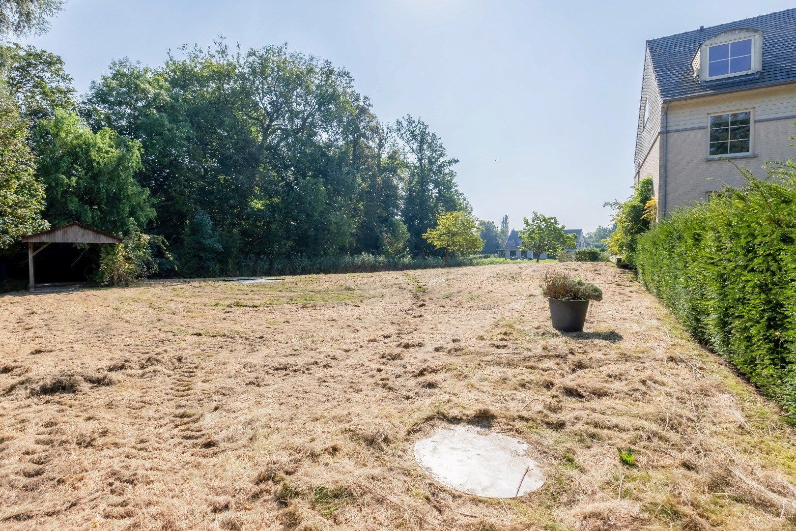 Zuidgeoriënteerde bouwgrond op een  perceel van  1325m²  foto 5