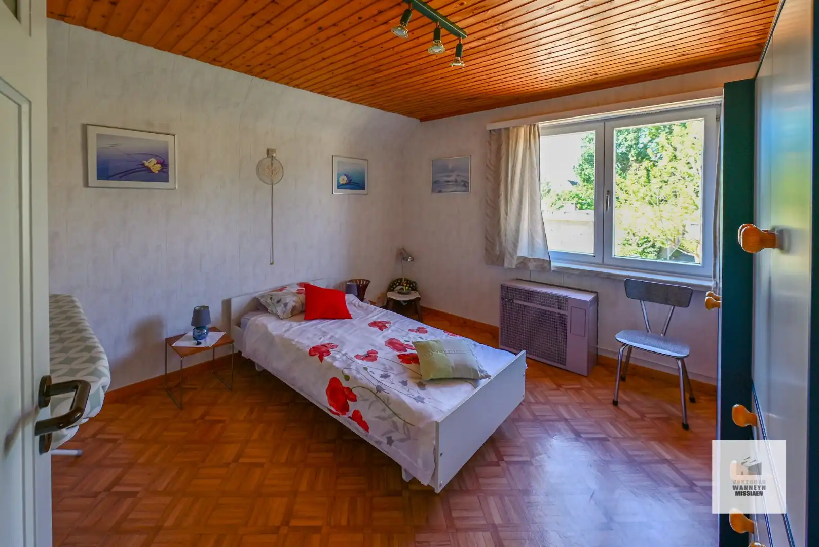 Te renoveren open bebouwing met 3 slaapkamers, tuin en garage op 627m2  foto 14