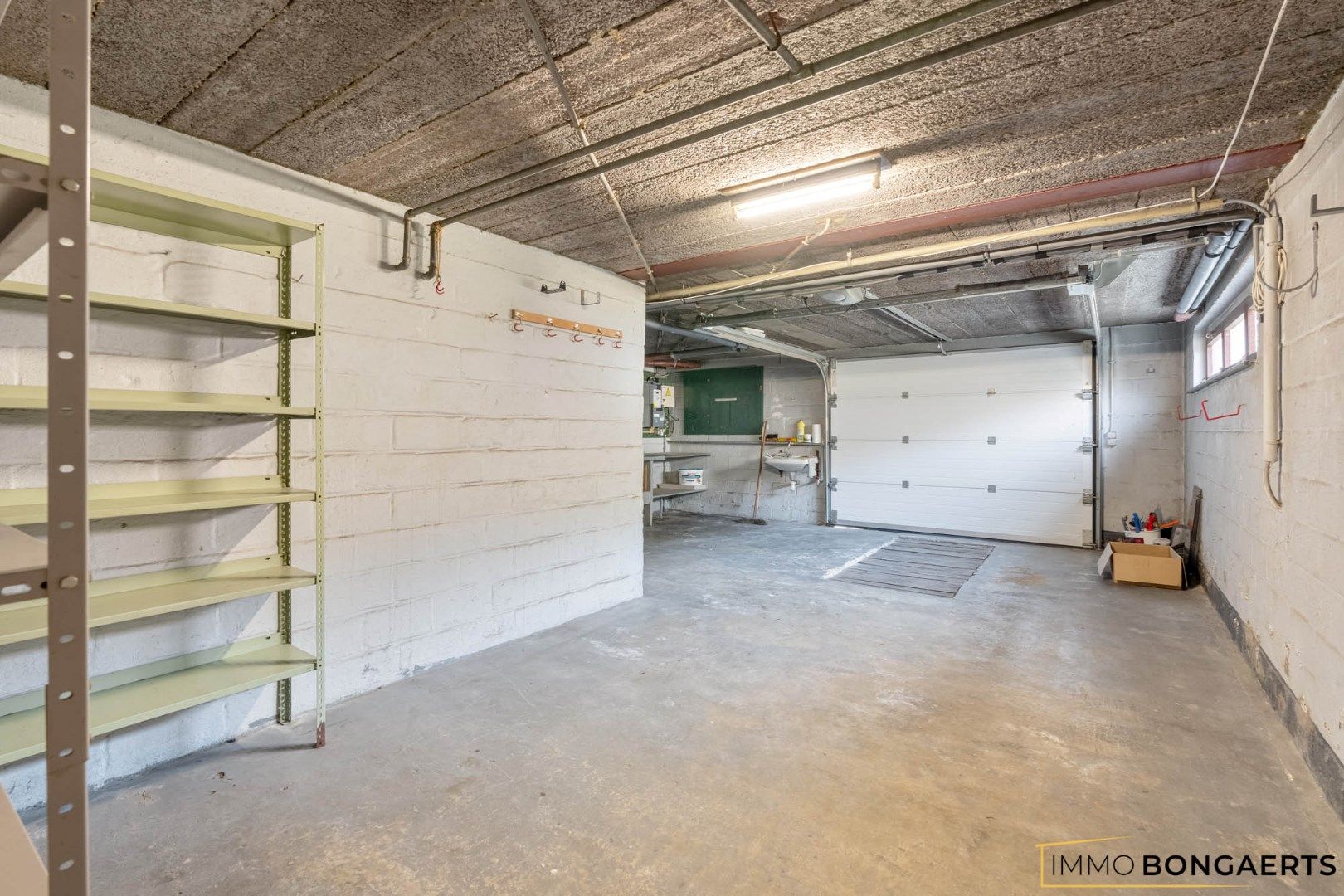 Ruime woning met drie slaapkamers foto 21