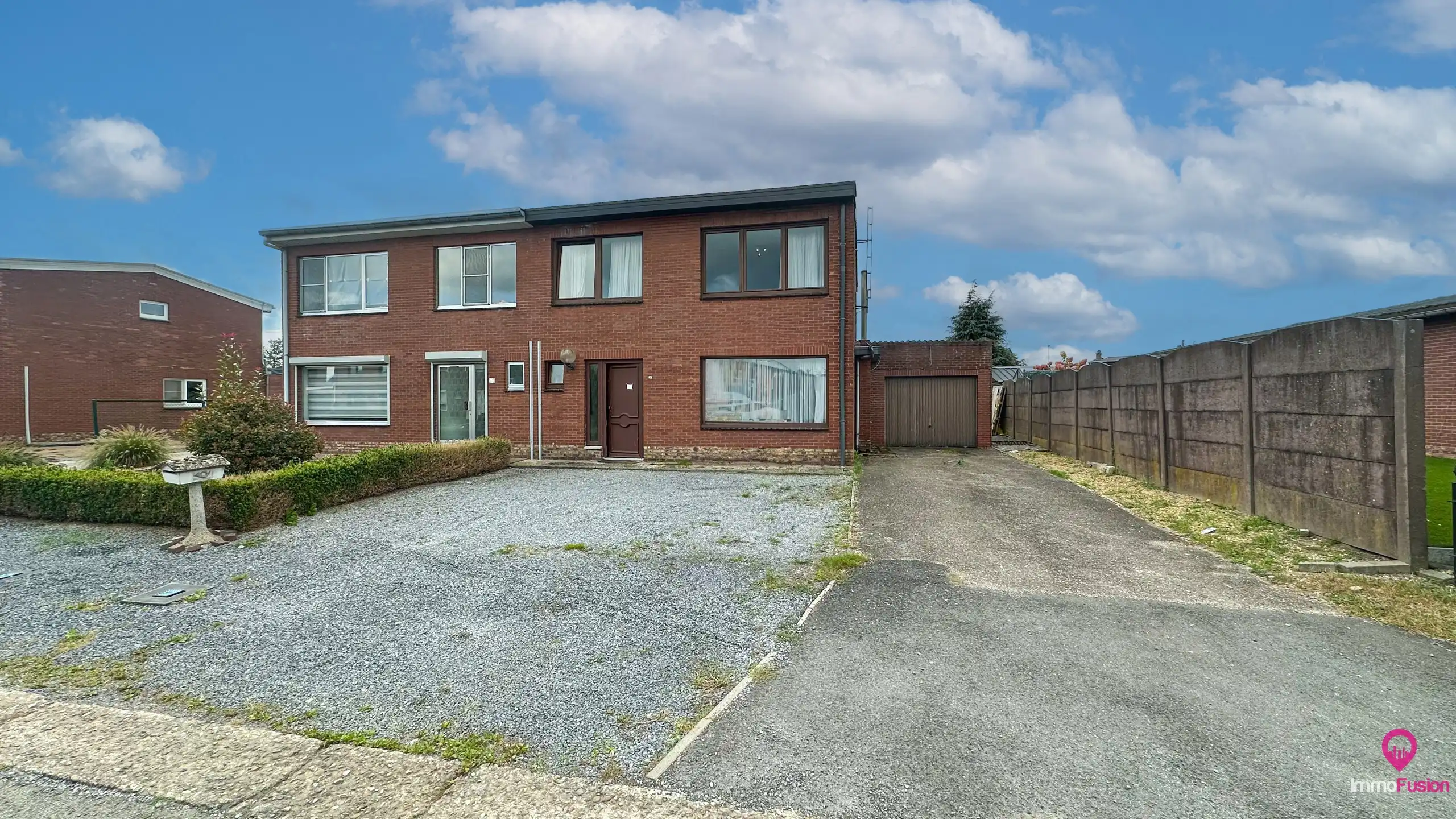 Hoofdfoto van de publicatie: Te renoveren woning met potentieel te koop in Houthalen!