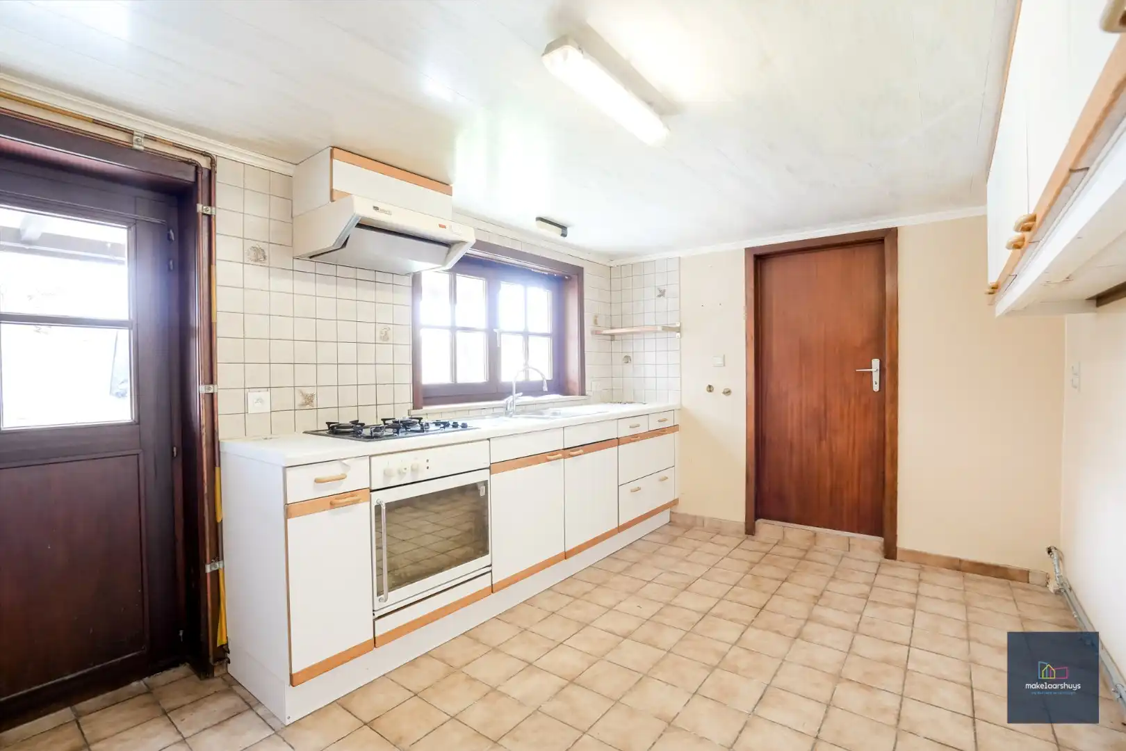 Ruime  halfopen bebouwing  met  zonnige tuin, terras en garage in Waarschoot  foto 9