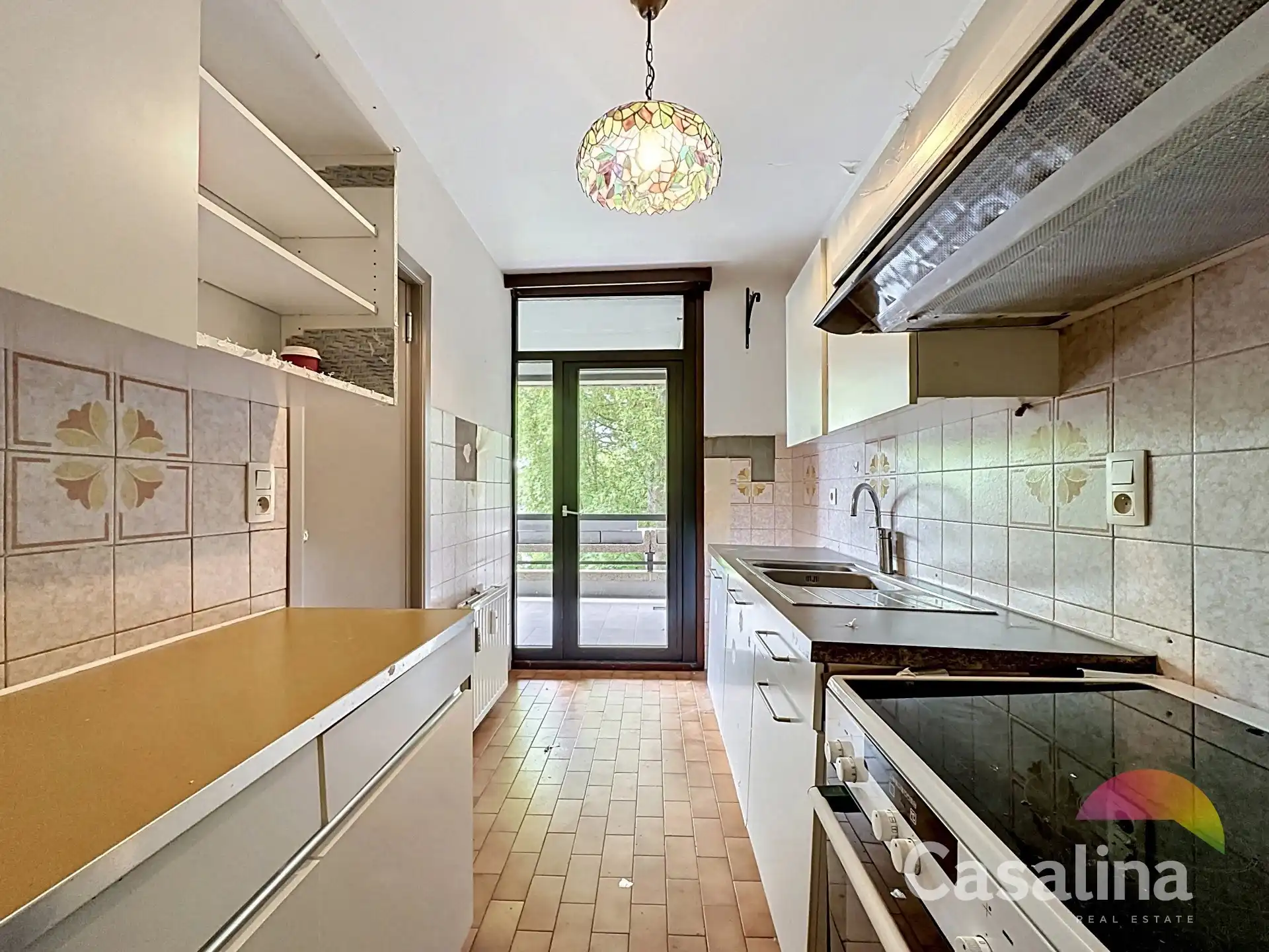 Appartement van 88m² met terras TE RENOVEREN foto 6
