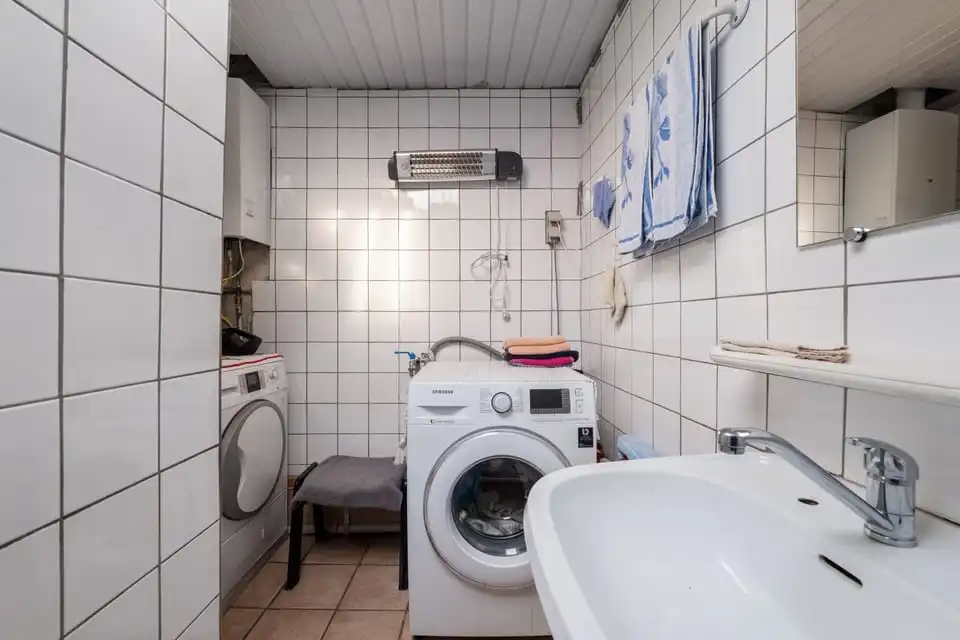 TE RENOVEREN STADSWONING VLAKBIJ HET CENTRUM VAN SINT-TRUIDEN foto 12