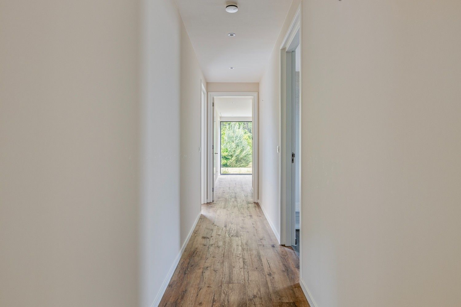 Ruime, energiezuinige bungalow op een toplocatie in residentiële villawijk foto 21
