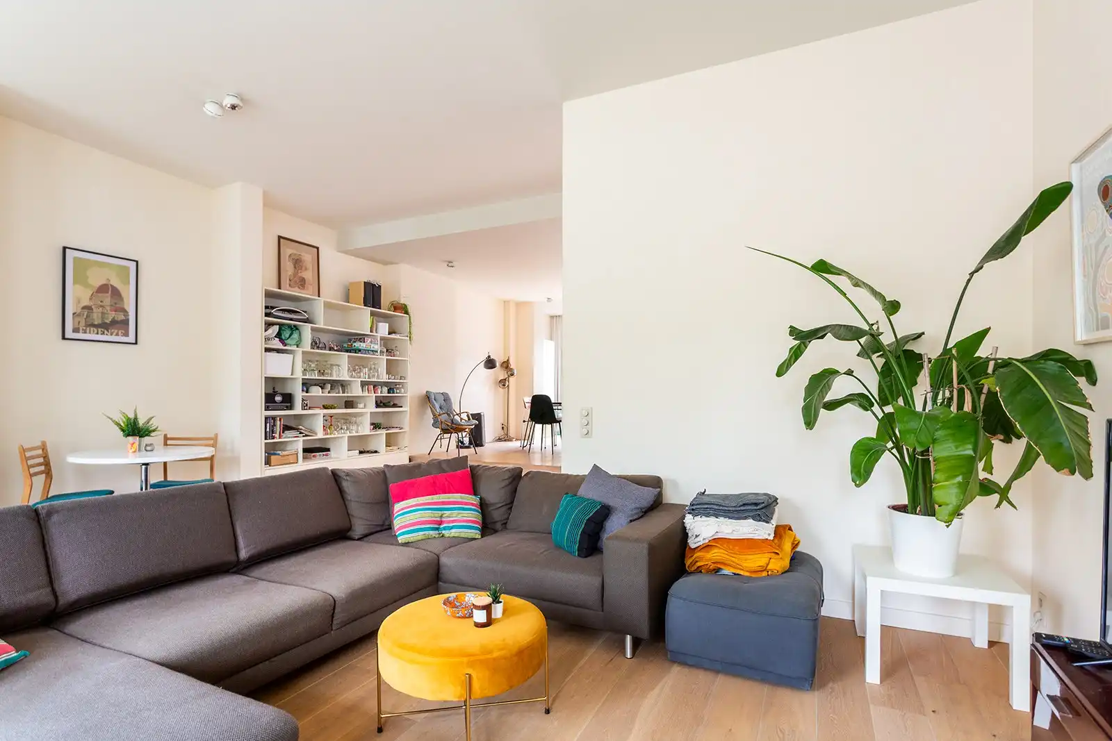 Karaktervolle en ruime woning met 6 slaapkamers op absolute toplocatie in Antwerpen foto 24