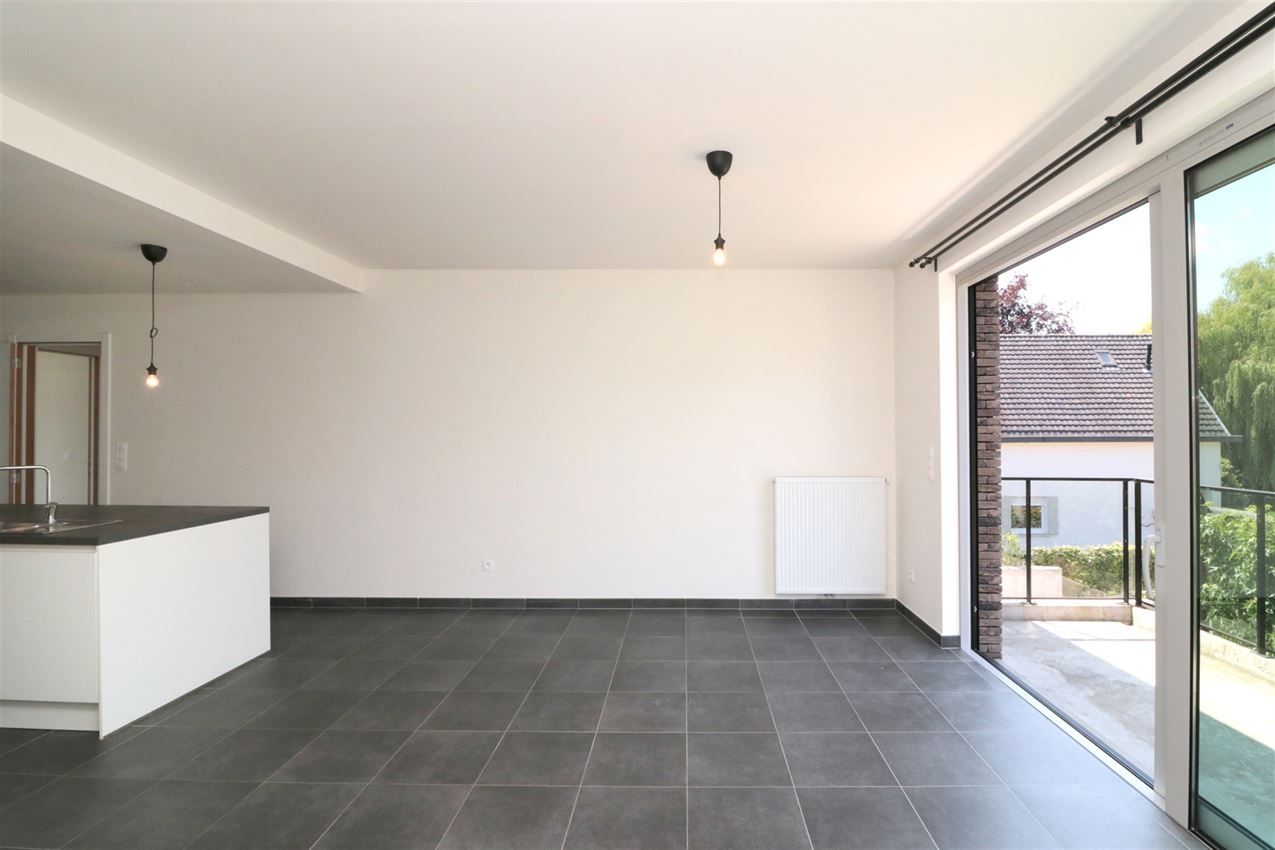3 appartementen en 4 autostaanplaatsen foto 18