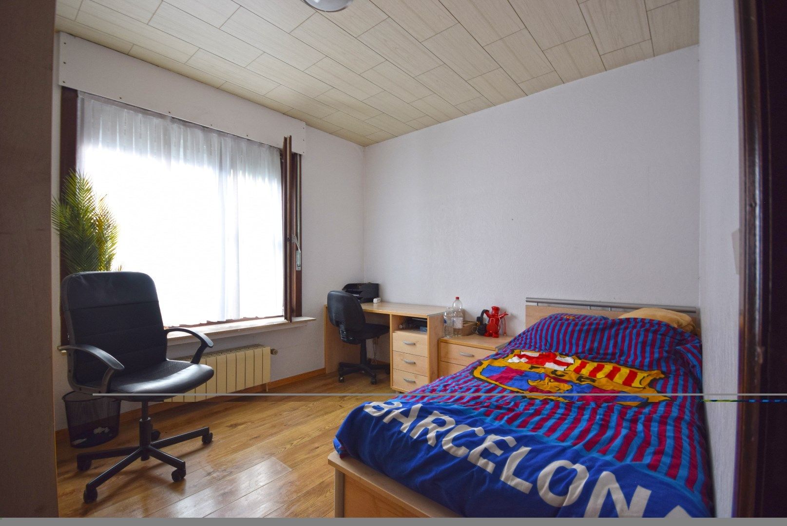 RUIME WONING MET 3 SLAAPKAMERS EN TUIN foto 7