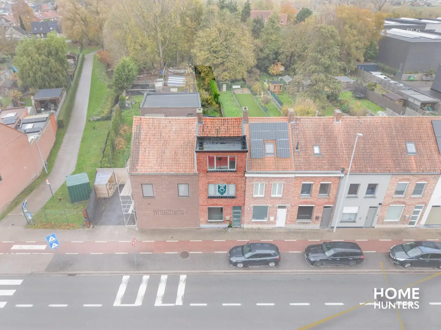 Charmante, op te frissen rijwoning met ruime tuin en 3 slaapkamers foto 23