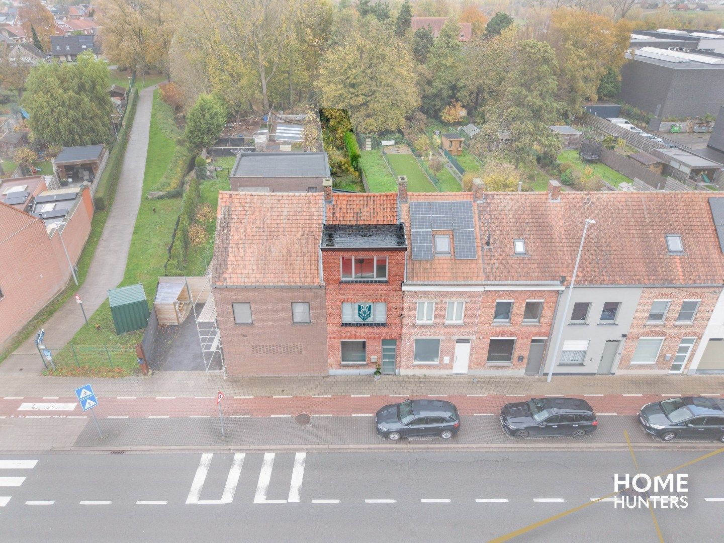 Charmante, op te frissen rijwoning met ruime tuin en 3 slaapkamers foto 23