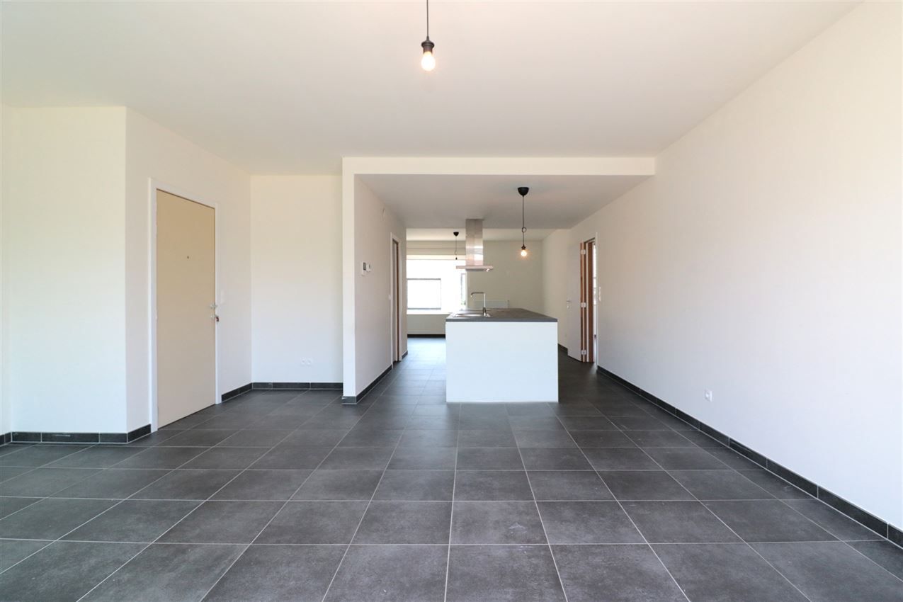 3 appartementen en 4 autostaanplaatsen foto 25