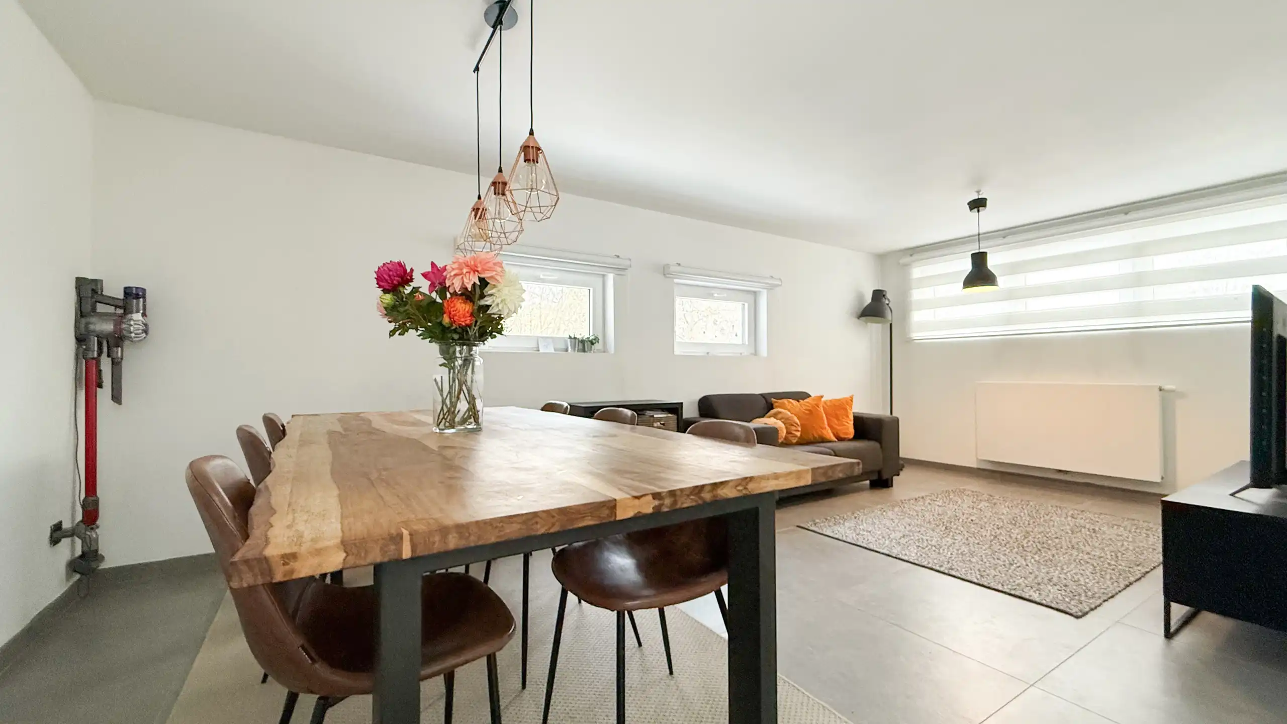 Instapklare halfopen bebouwing op topligging dicht aan natuurzone! foto 14