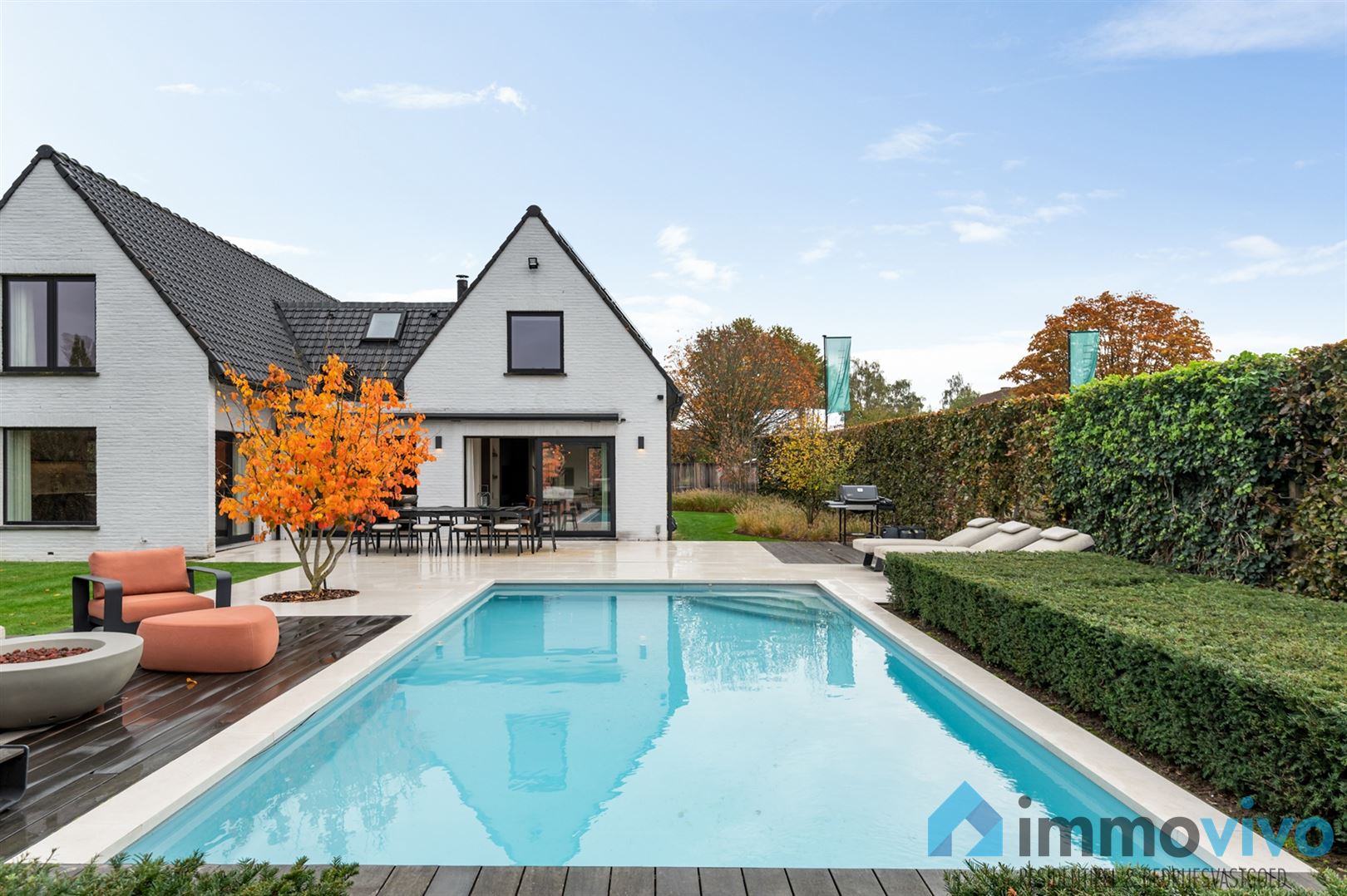 Hoogwaardig gerenoveerde villa met poolhouse en zwembad foto 23