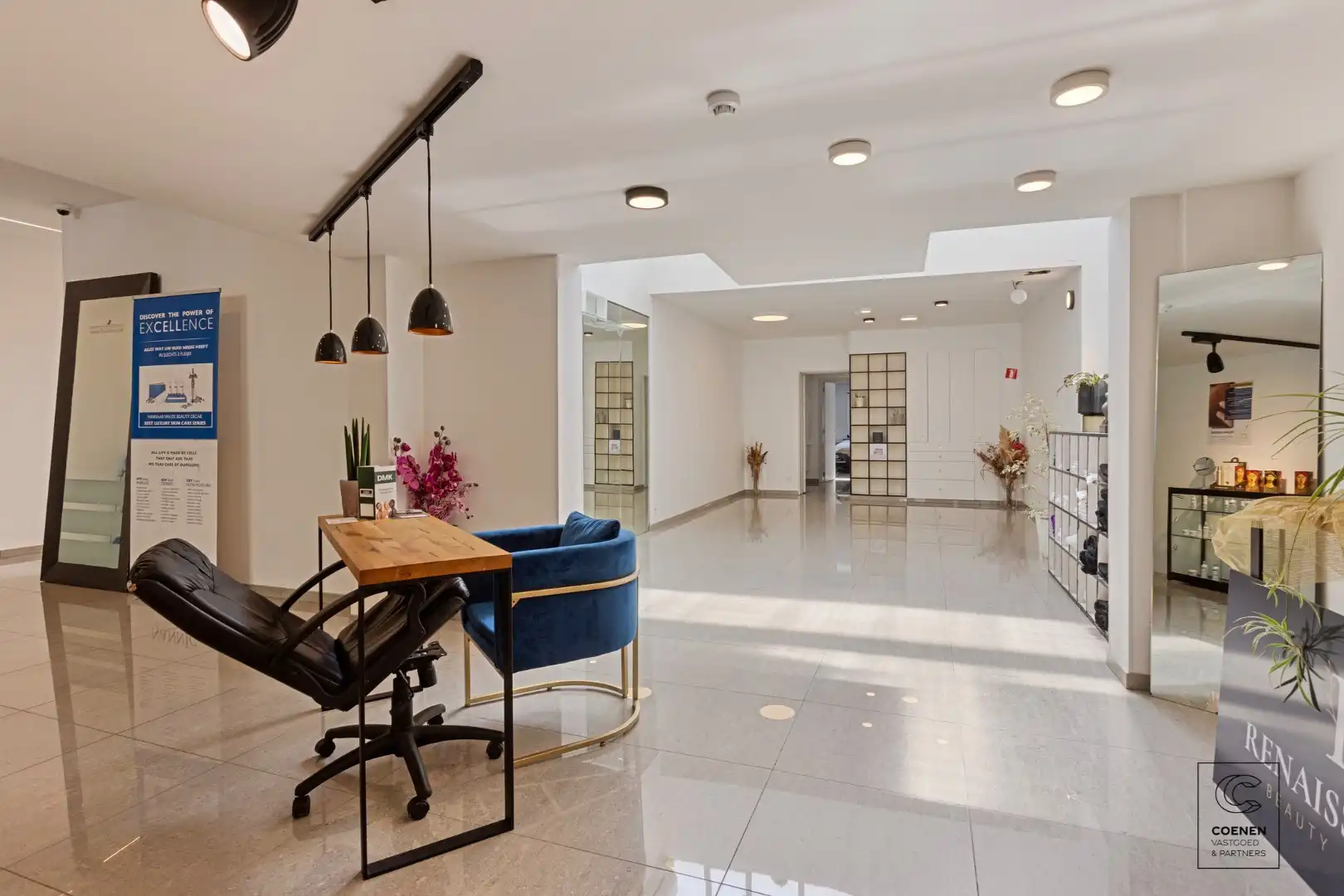 Prachtige handelsruimte met een bruikbare oppervlakte van 355 m² op een SCHITTERENDE locatie te Berchem foto 7