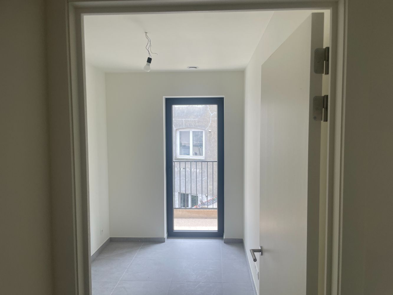 2-slaapkamer appartement TE HUUR in nieuwbouw residentie Evelyne te Oostende foto 7