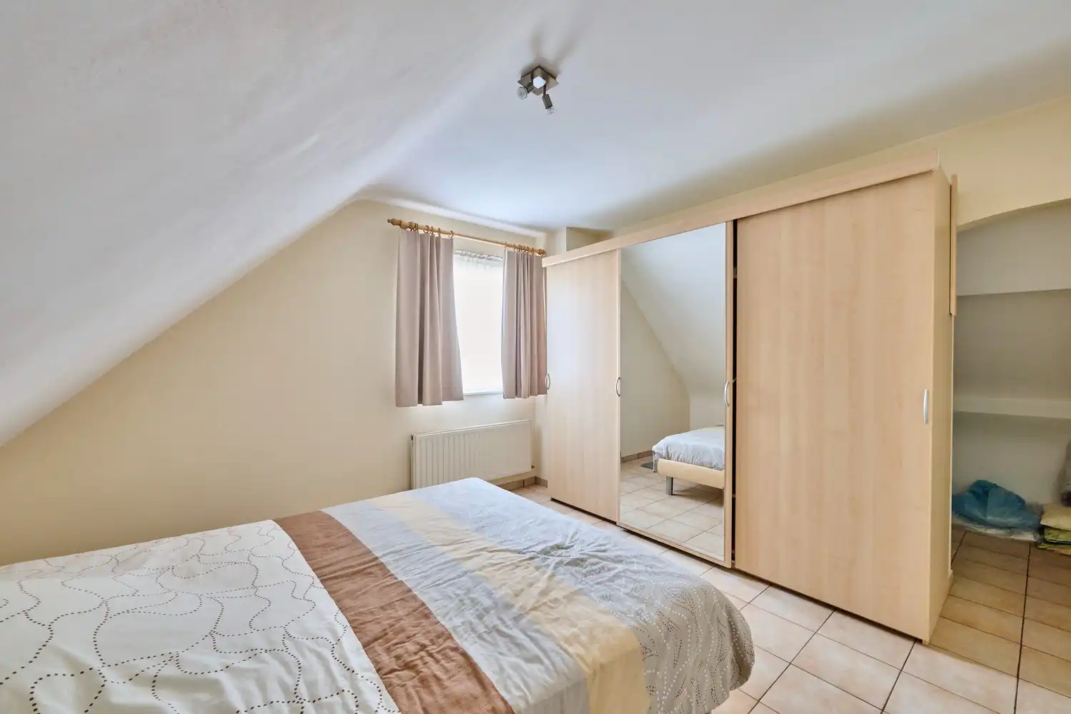 Charmante landelijk gelegen eengezinswoning volledig onderkeldert en ruime vrijstaande garage foto 15