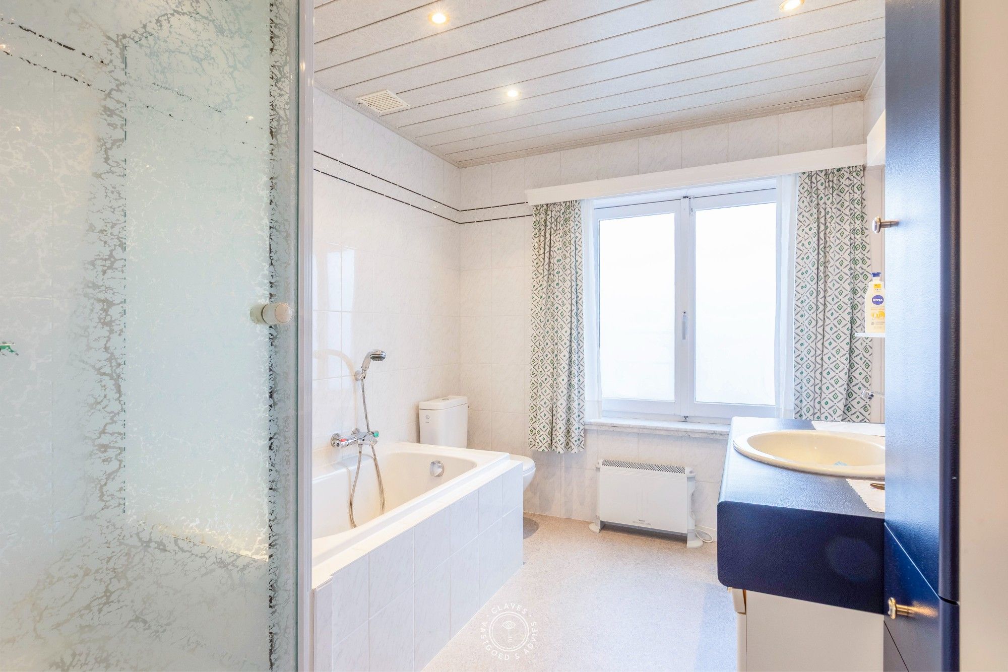 Ruime woning met garage en een prachtig uitzicht foto 13