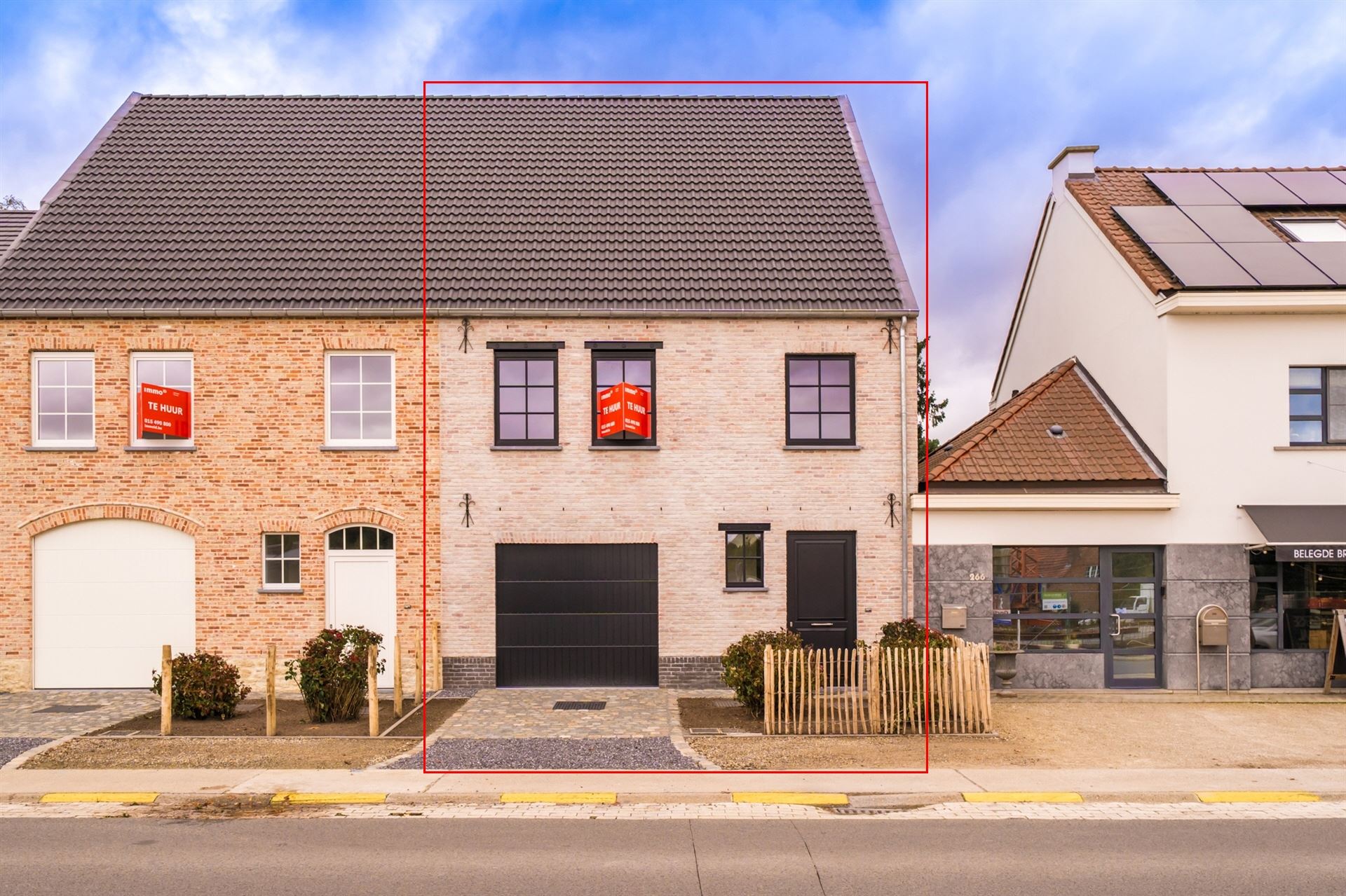 Moderne nieuwbouwwoning met 4 slpkm, tuin en garage  foto {{pictureIndex}}