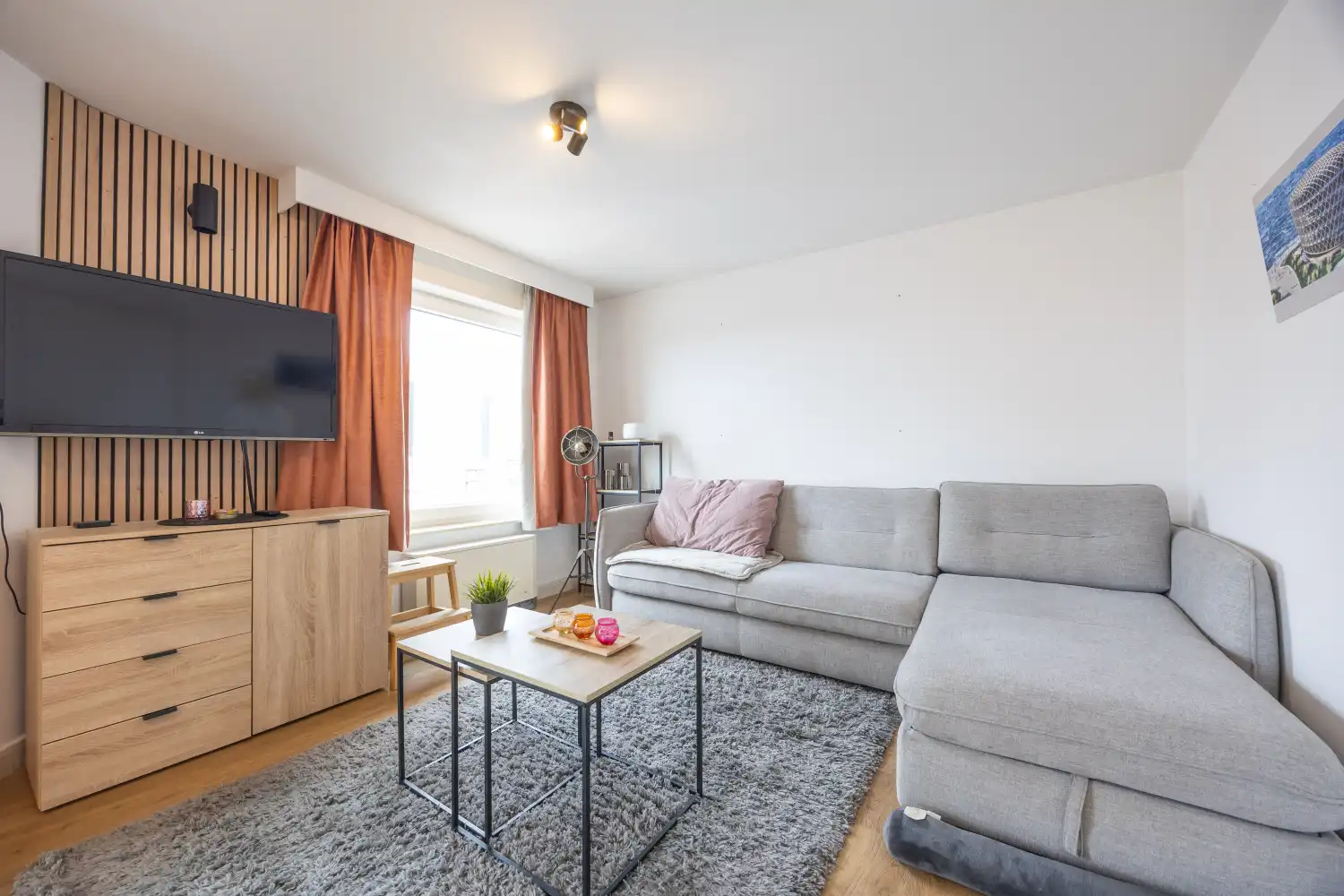 Hoofdfoto van de publicatie: Gerenoveerde studio met zeezicht in hartje Middelkerke