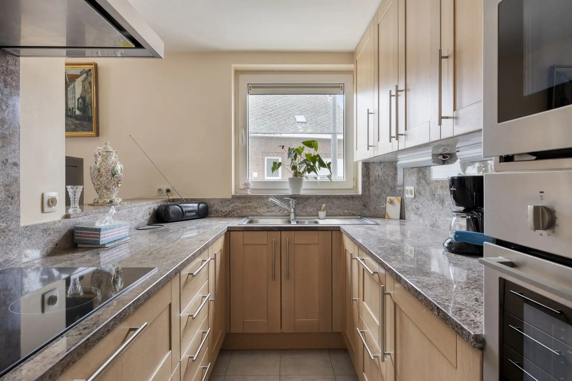 Instapklaar appartement met 3 slaapkamers, terras en garage foto 7